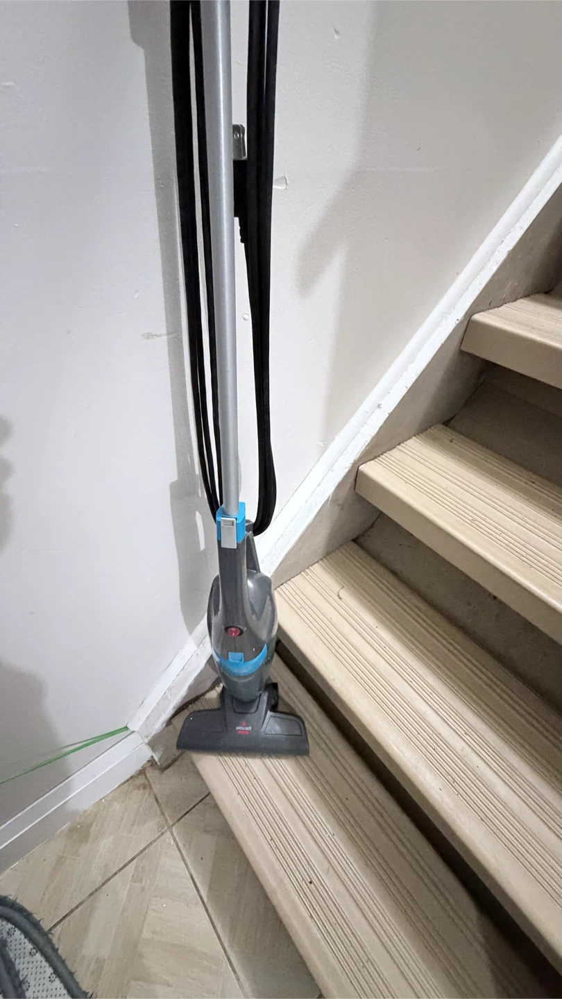 Bissell Stick Vacuum - photo 2