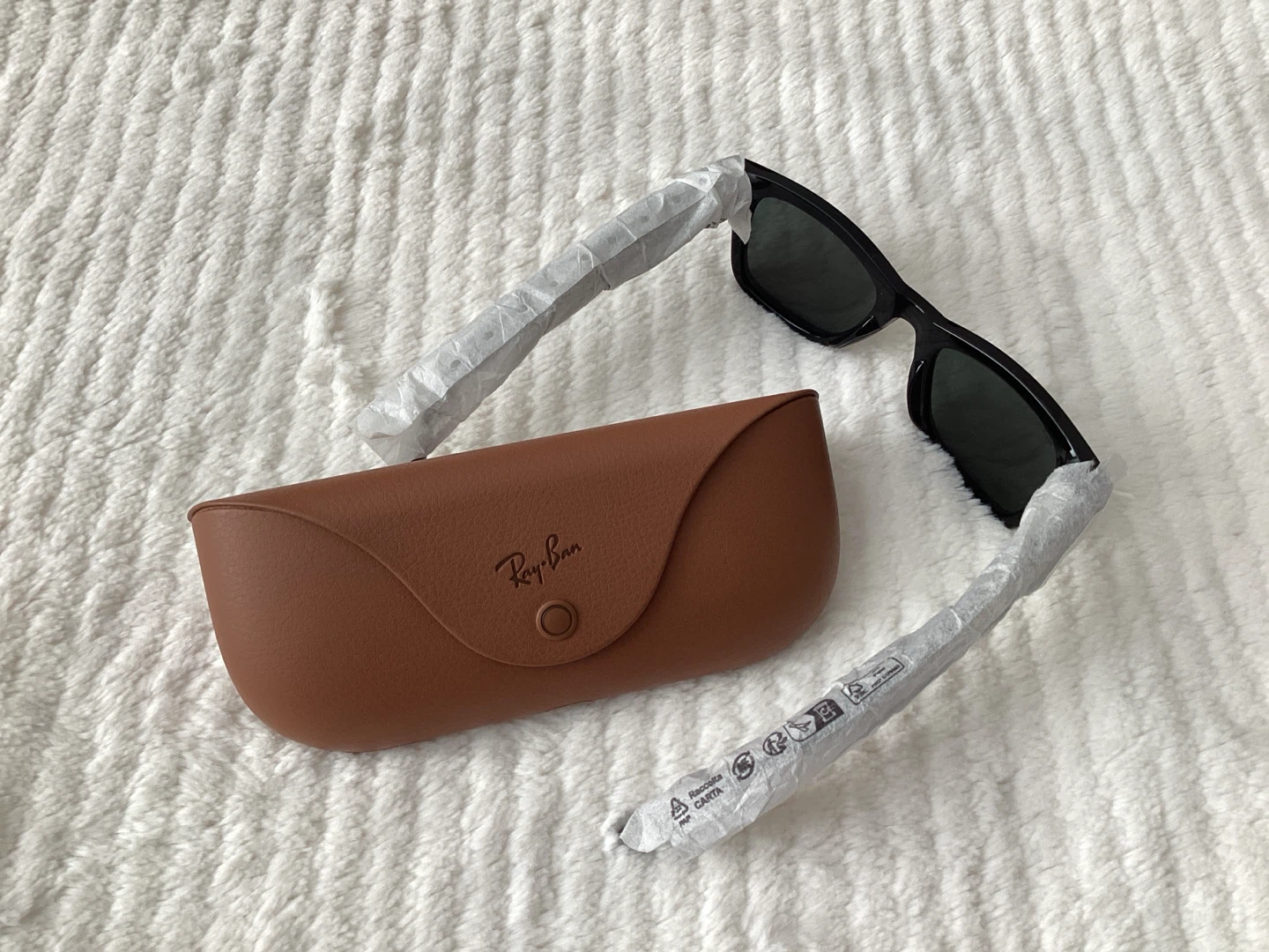 Meta Ray-Ban Wayfarer Smart Glasses - photo 3