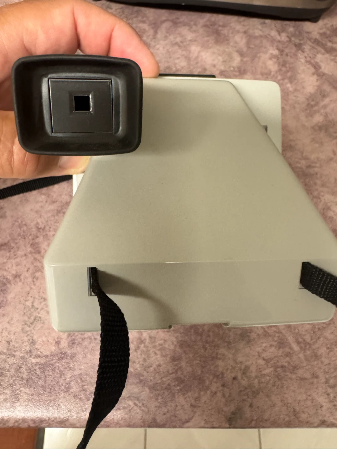 The Button Polaroid camera - photo 3