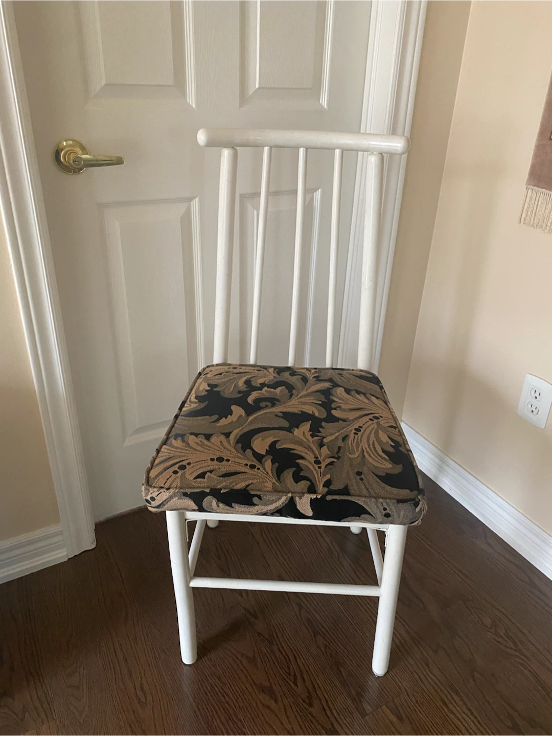 White Spindle Back 4 Chairs with Floral Cushion