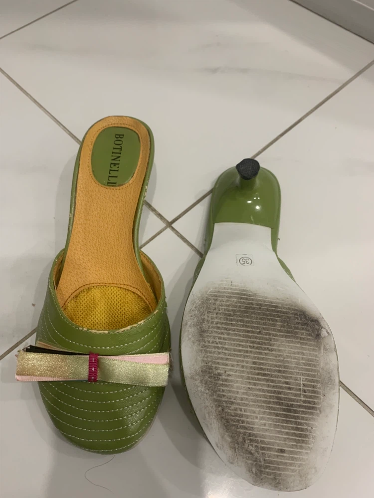Botinelli Women's Green Kitten Heels with Bow Accent - photo 3