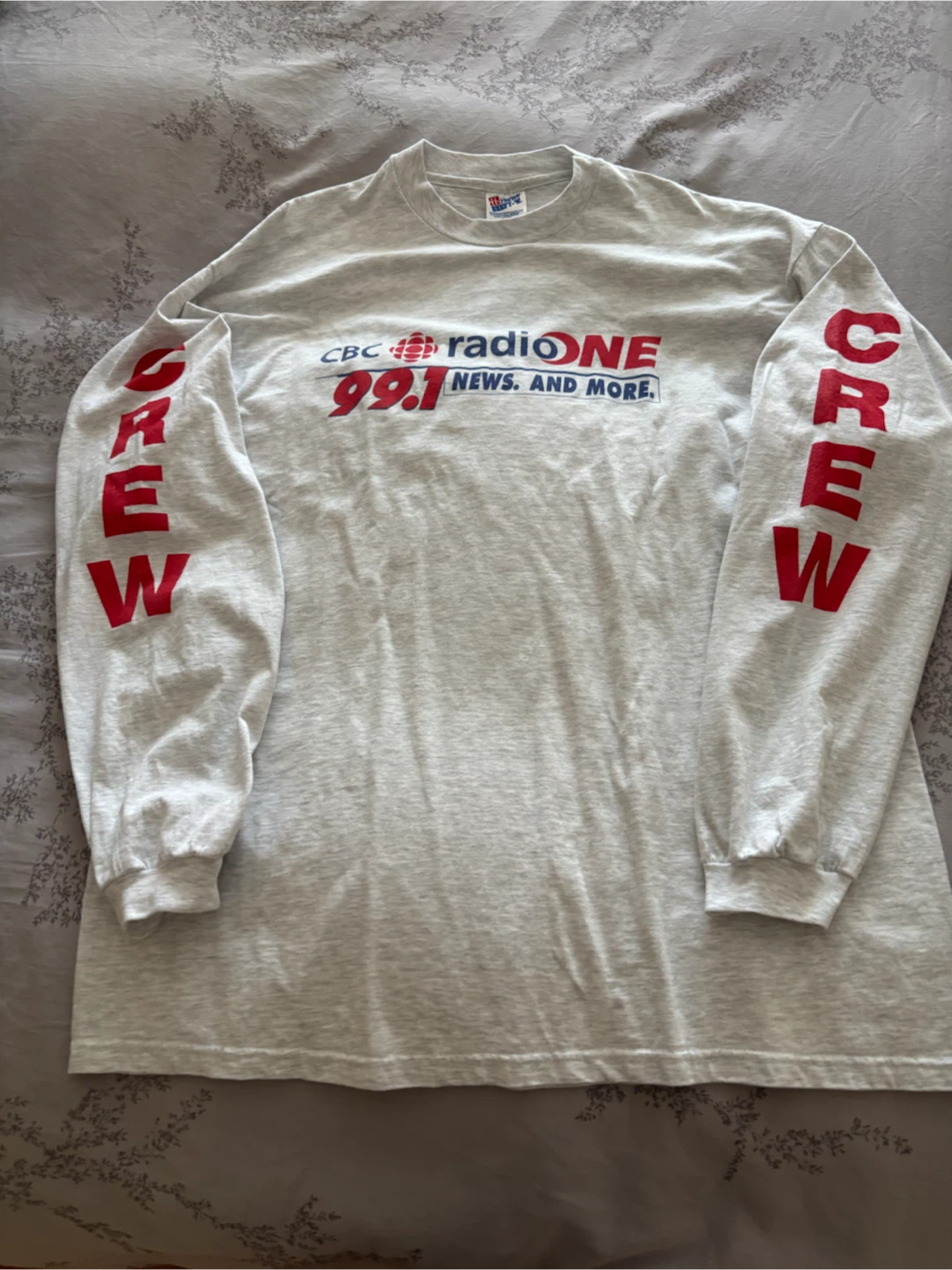 Vintage XXL CBC Radio One 99.1 Crew Long Sleeve T-Shirt - photo 2
