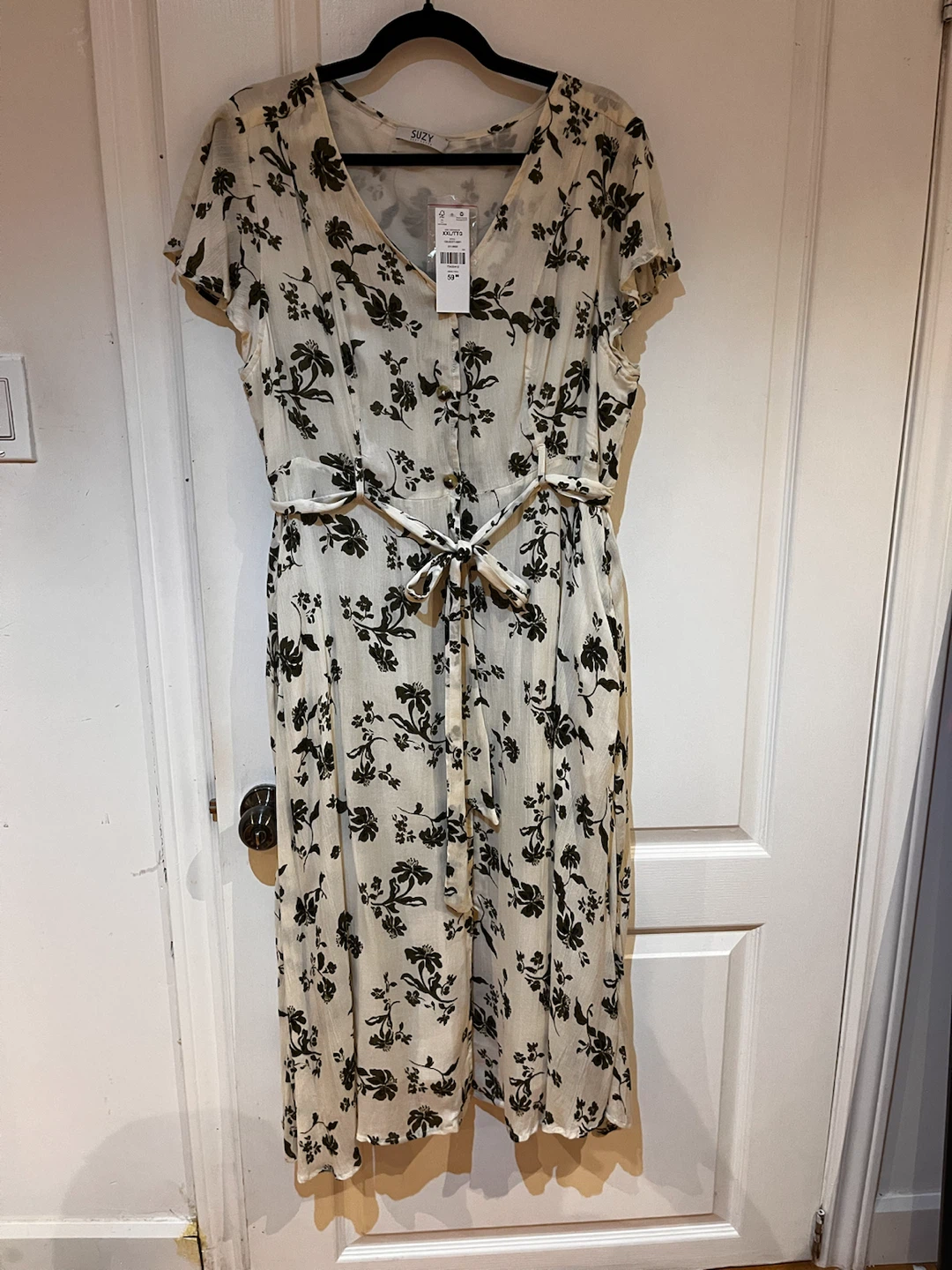 NWT Suzy Shier Floral Button-Front Midi Dress