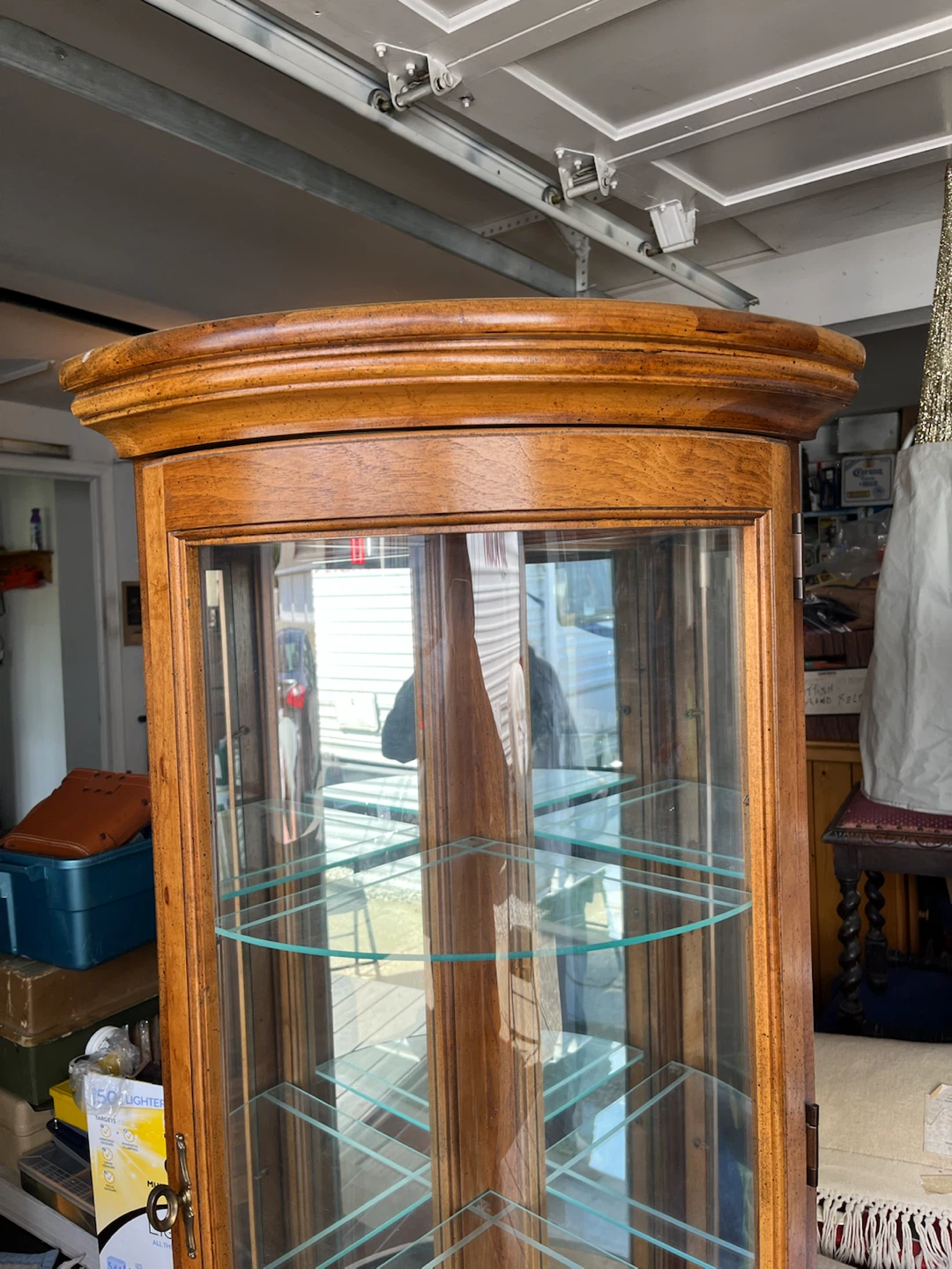 Pulaski Glass Corner Display Cabinet - photo 2
