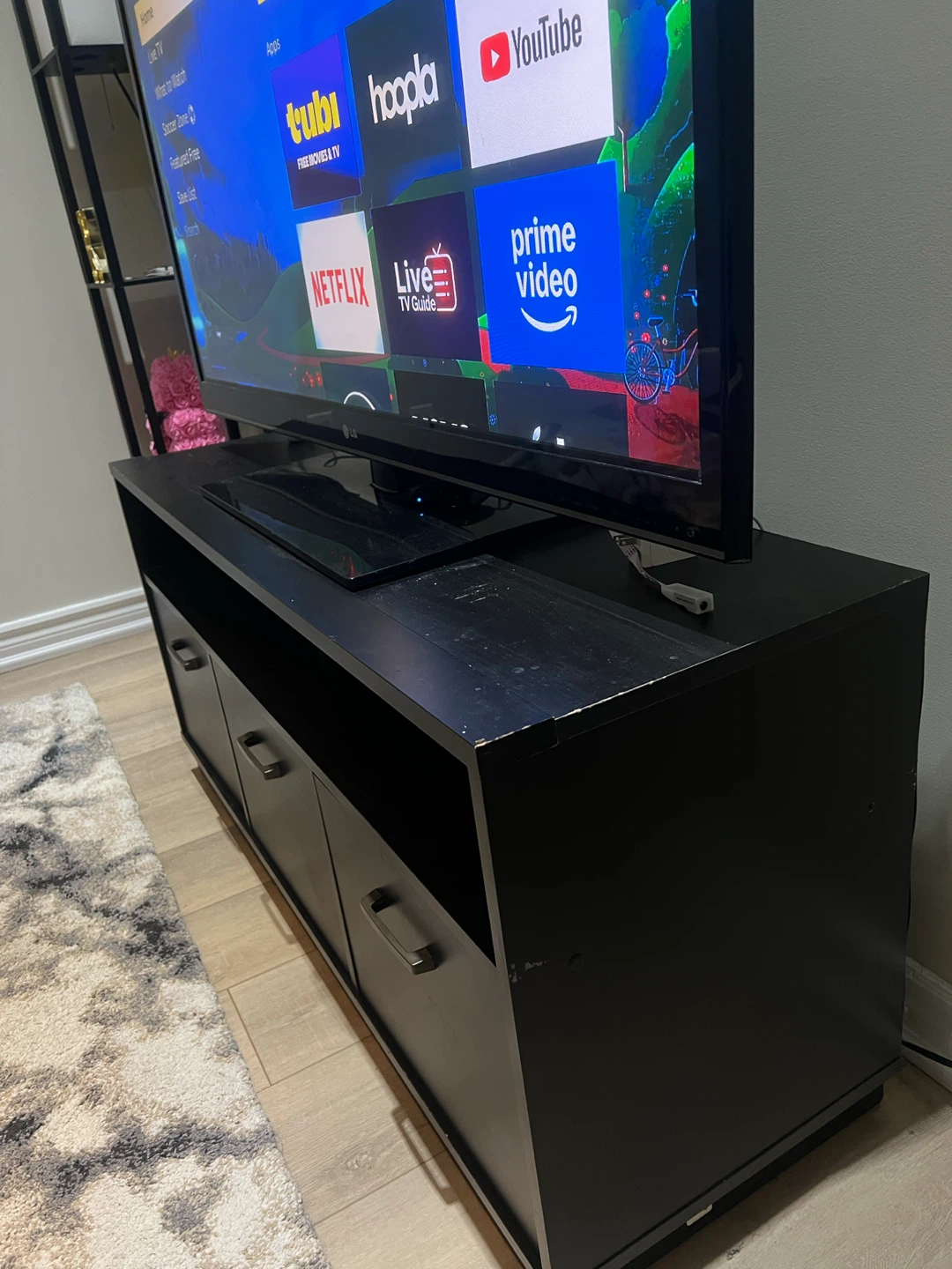 TV Stand - photo 2