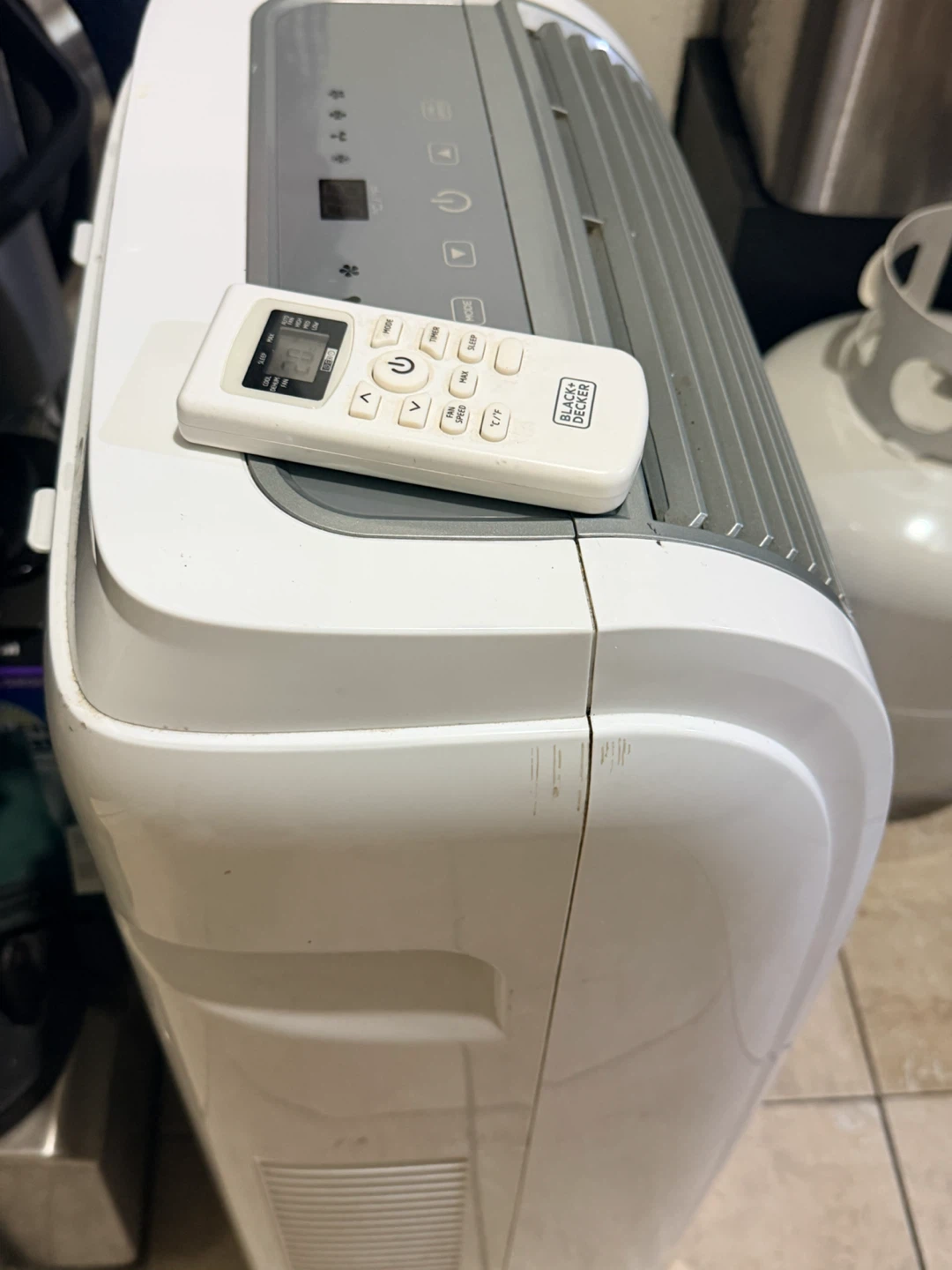 BLACK+DECKER Portable Air Conditioner with Remote - photo 3