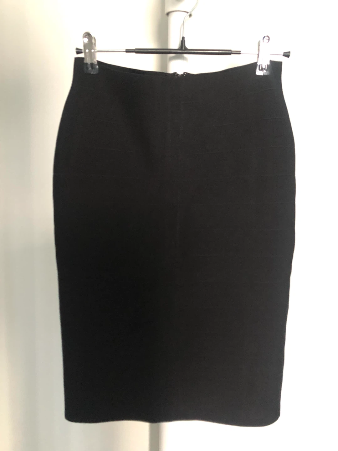 New GUESS Black Bandage Pencil Skirt with Full Zipper - photo 2