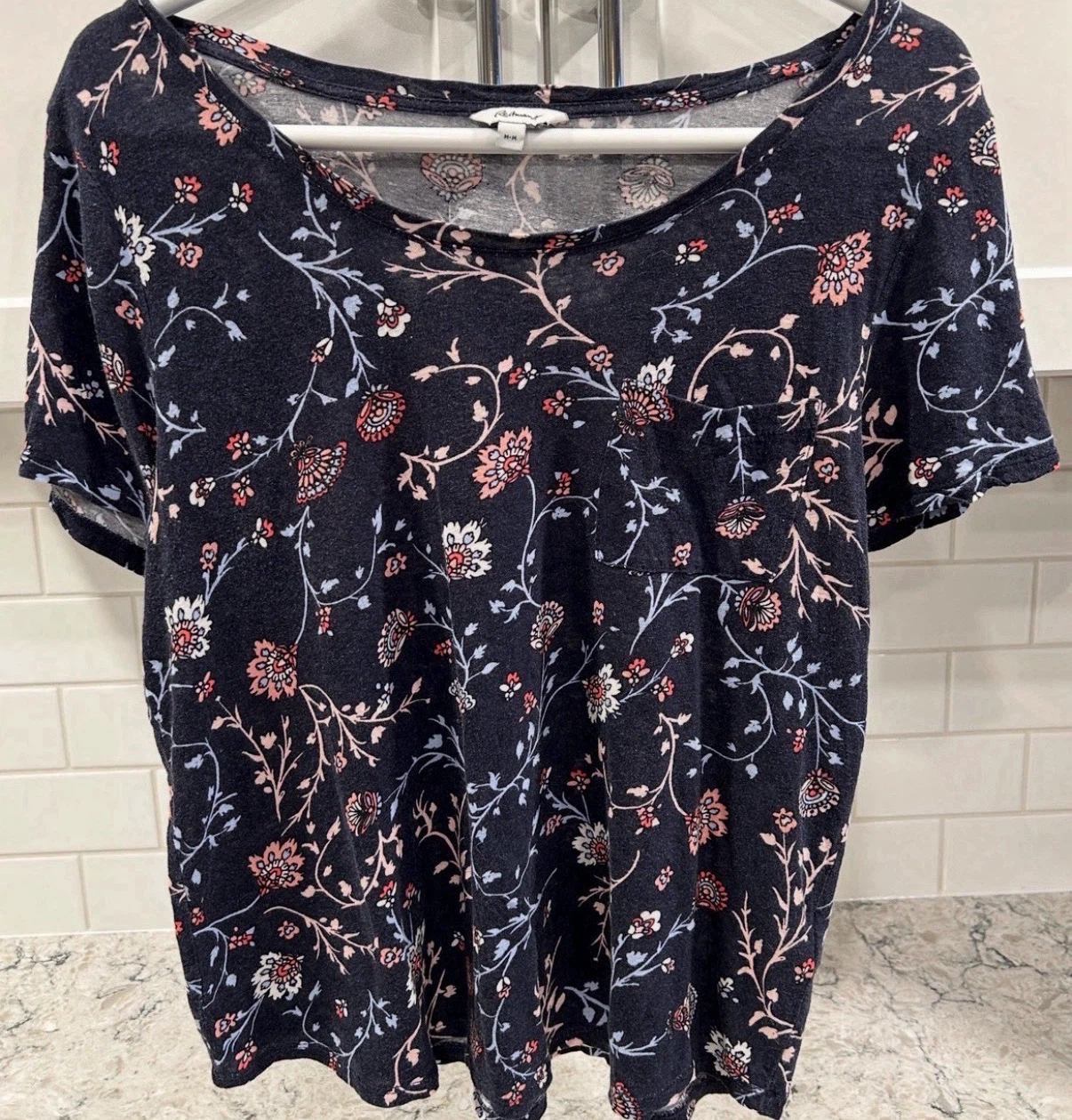 Women’s Reitmans Relaxed Fit Floral Print T-Shirts (Size M)