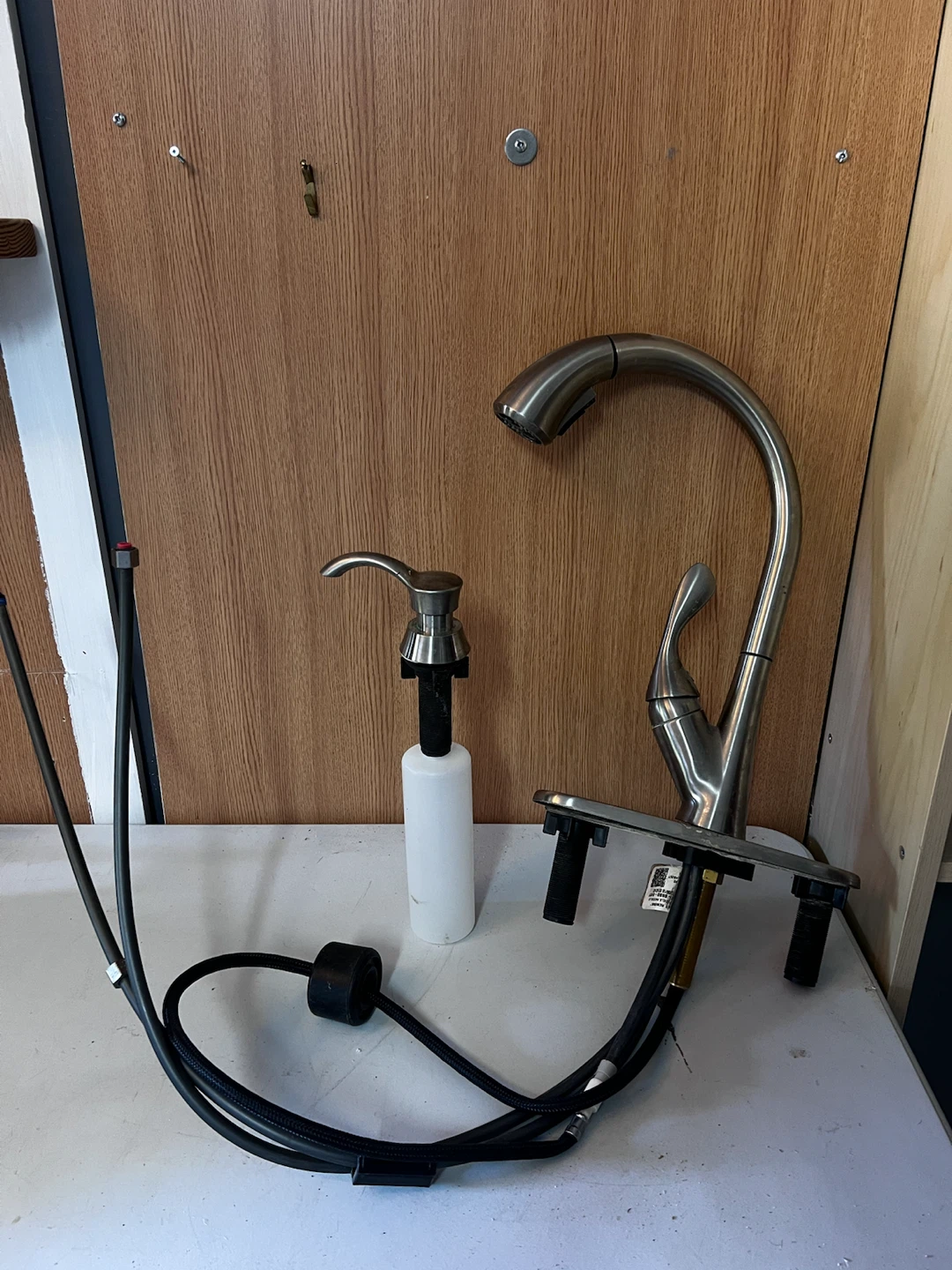 Delta Kitchen Faucet and Soap Dispenser Set
