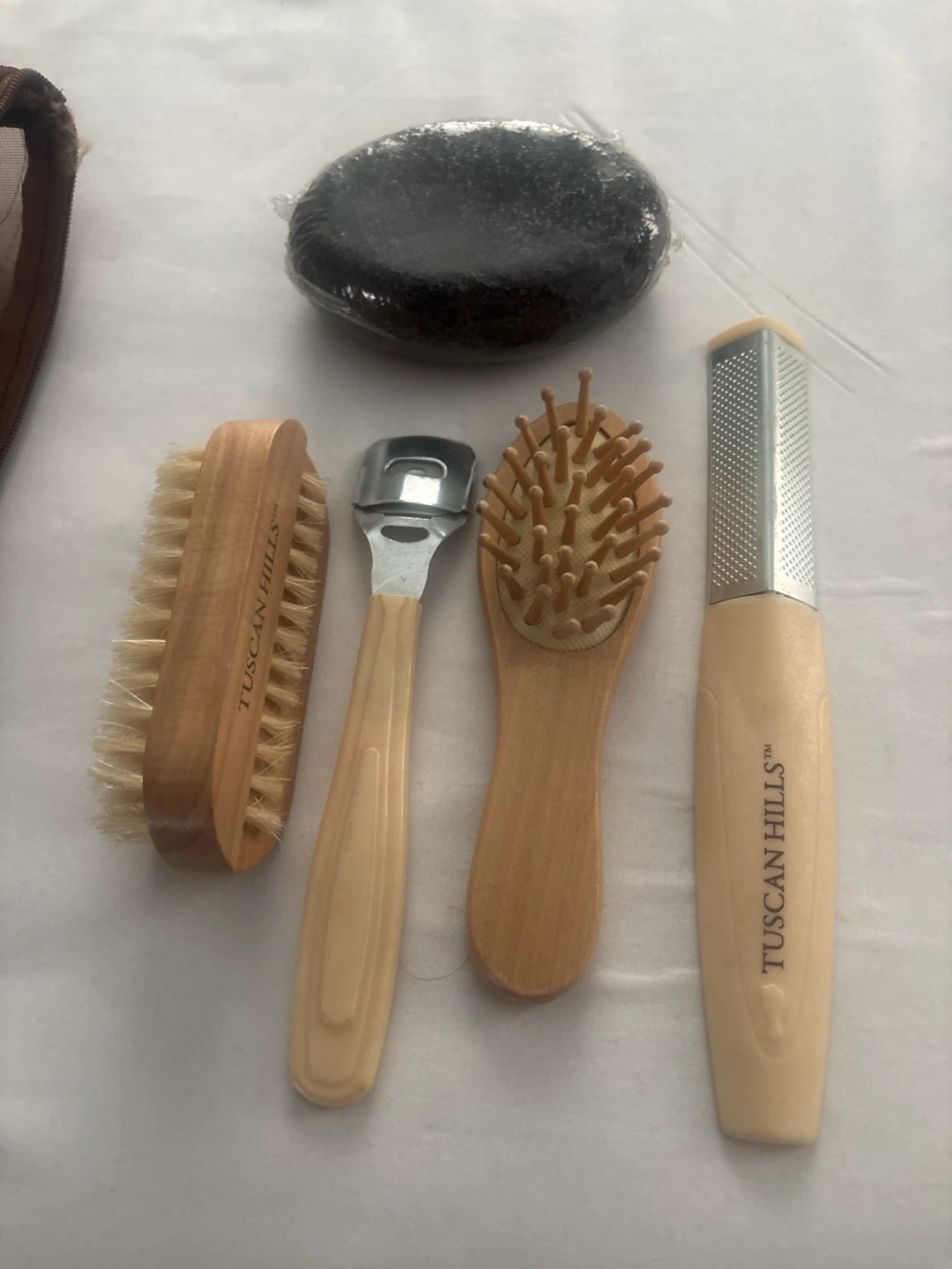 New Tuscan Hills 5-Piece Foot Care Kit with Pouch - photo 2