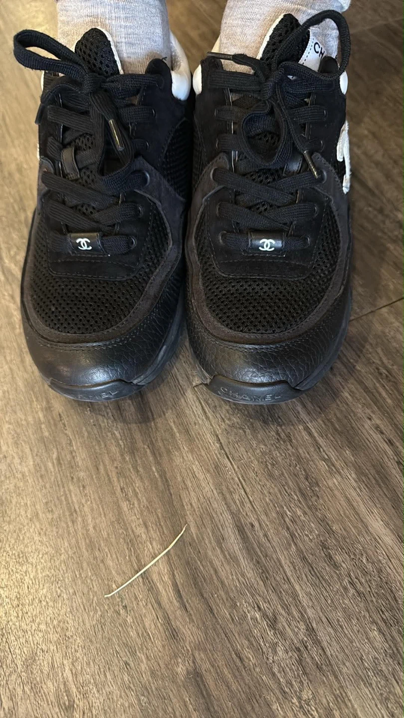 CHANEL Sneakers - photo 2
