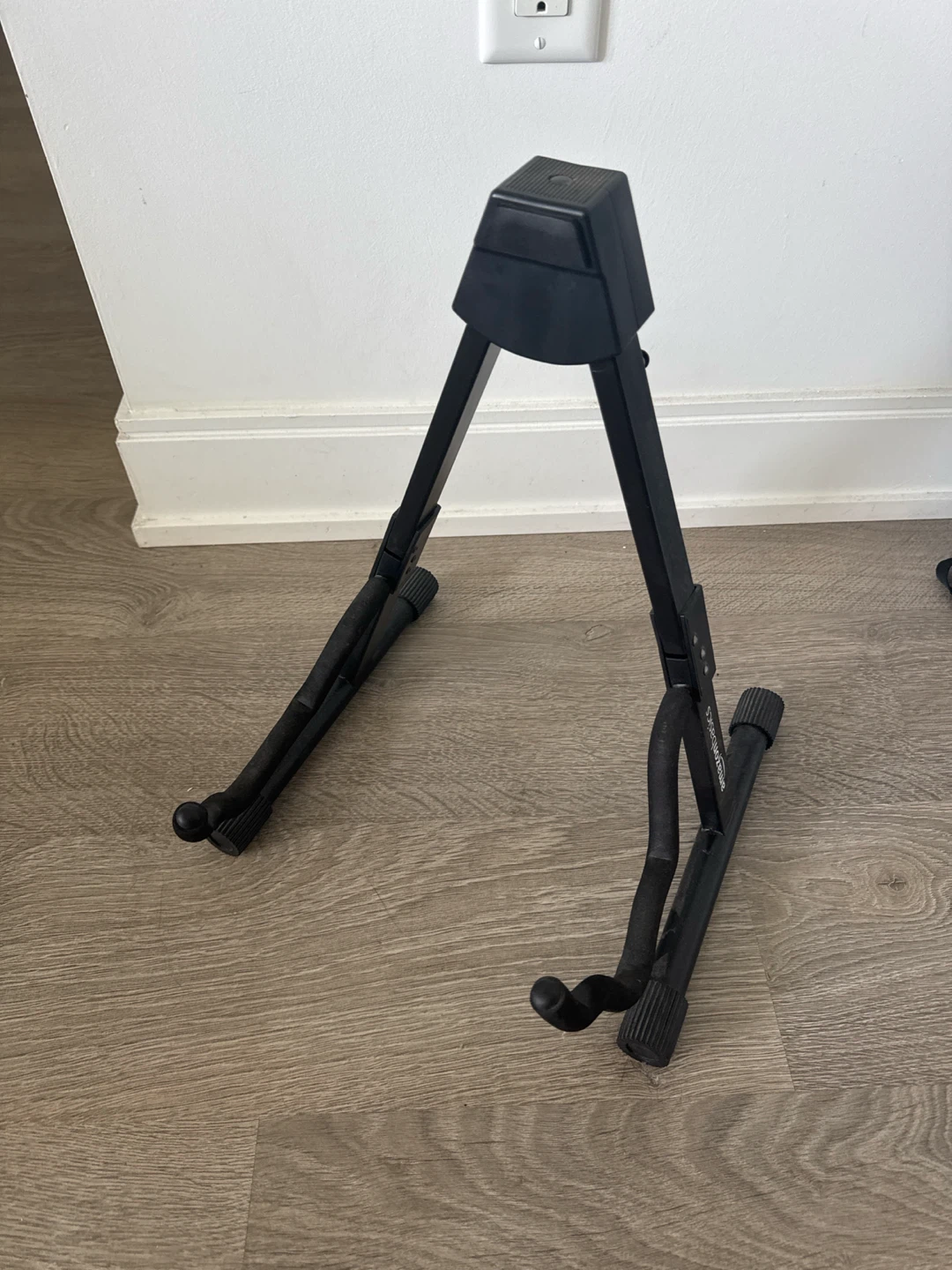 Guitar Stand