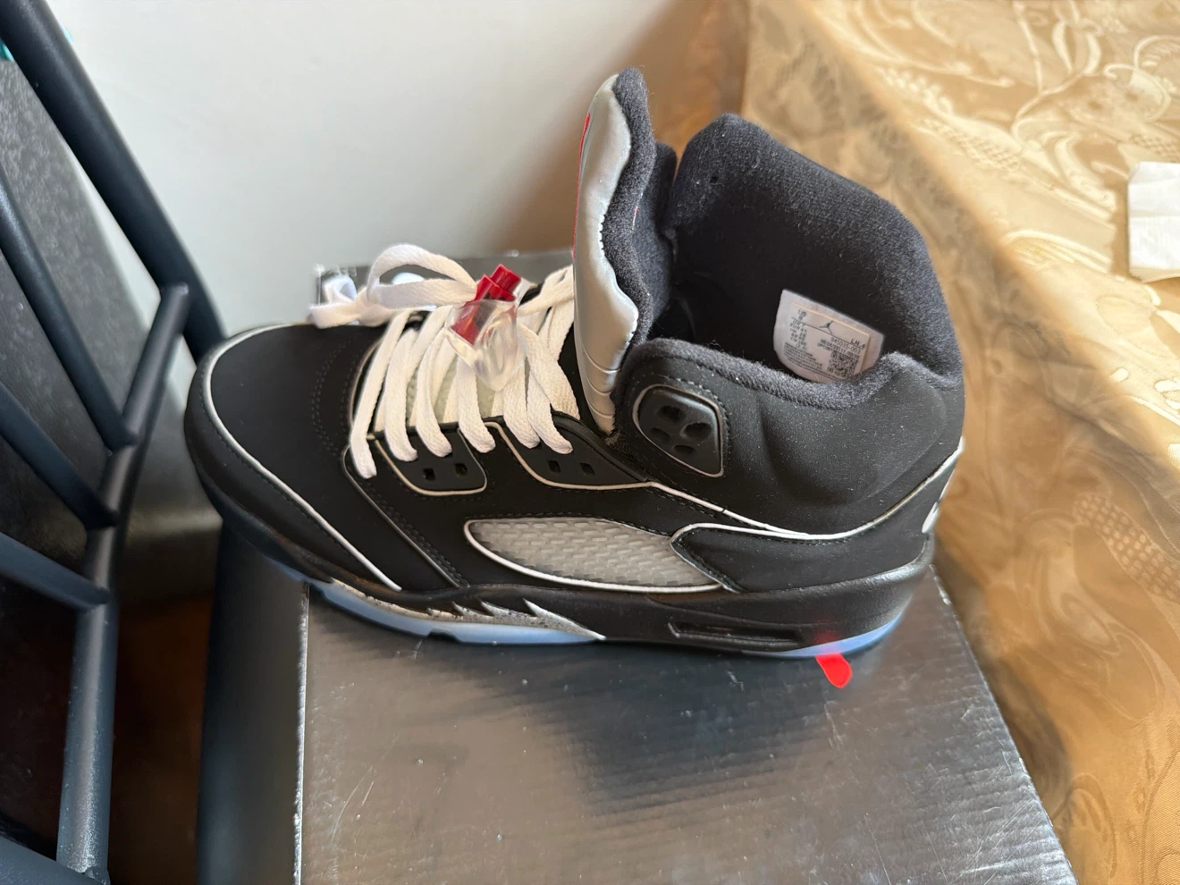 Air Jordan 5 Retro Black/Silver Size 8 - photo 2