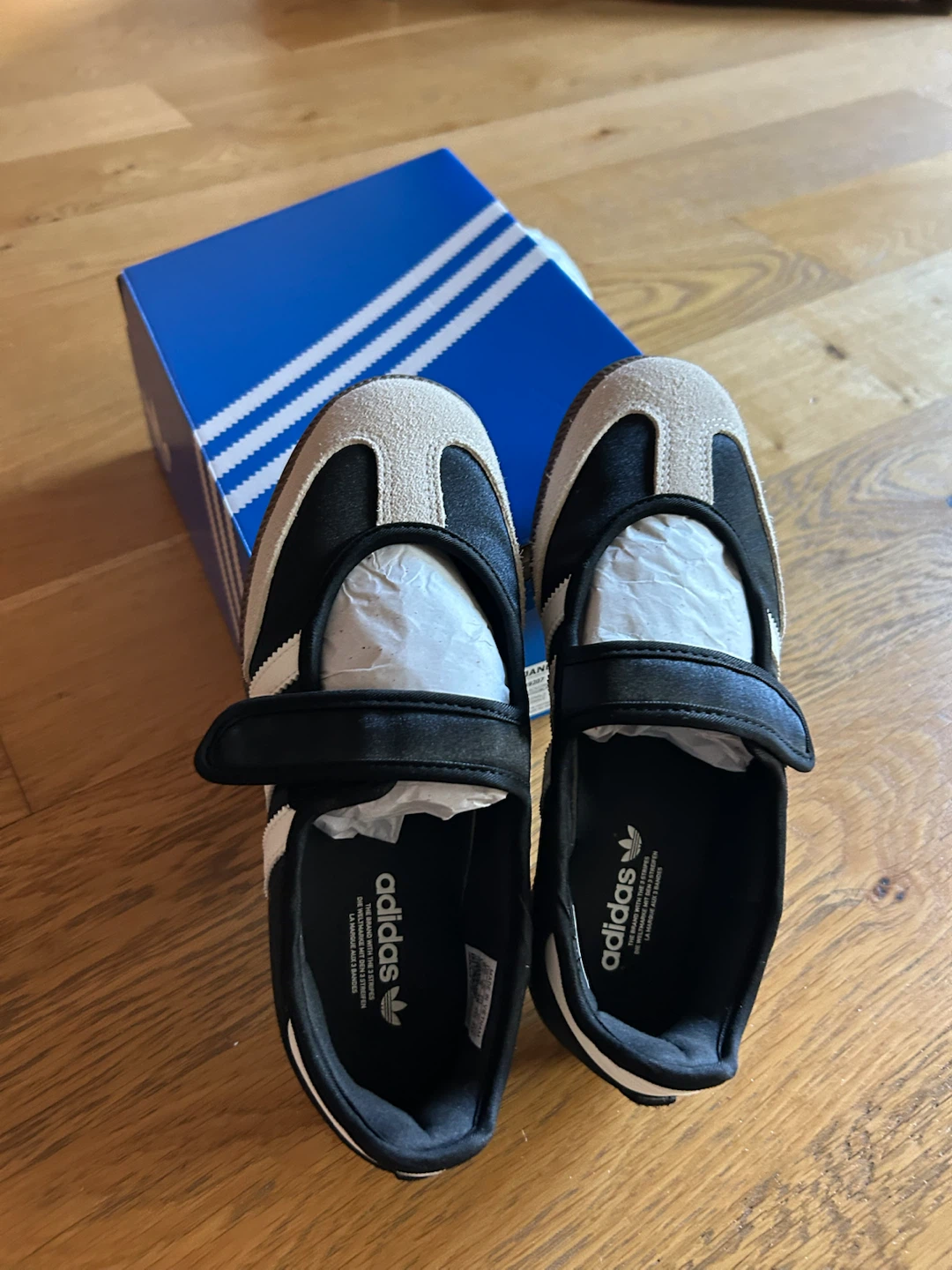 Adidas Samba Jane W Shoes Size 6.5 - photo 2