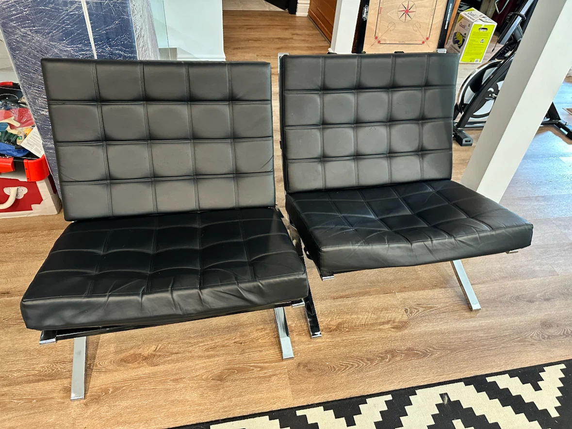 Black leather lounge chairs (set of 2)