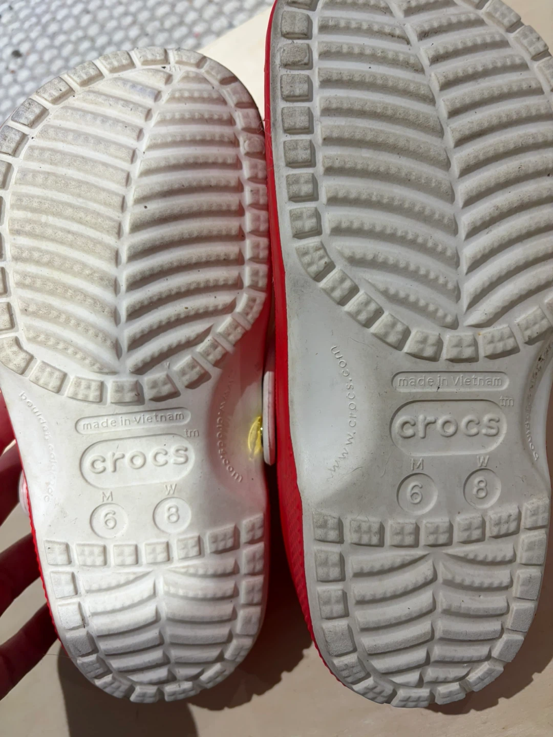 Crocs Sonic the Hedgehog Clogs 6/7 adult - photo 3