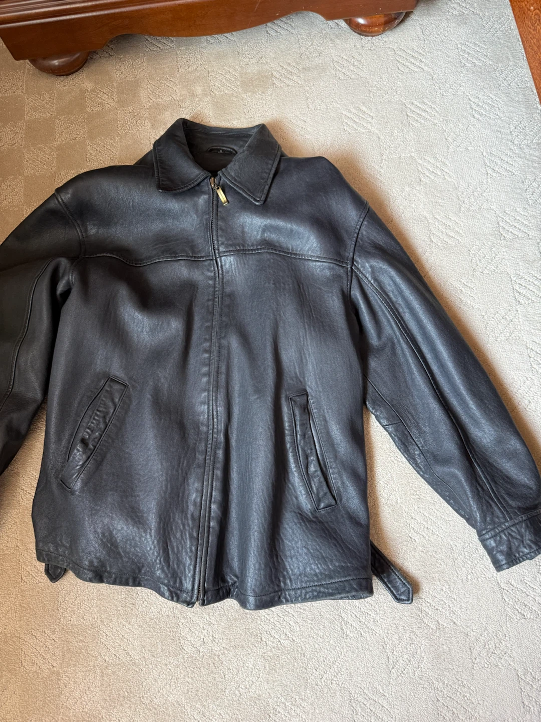 KNOLES AND CARTER LEATHER COAT