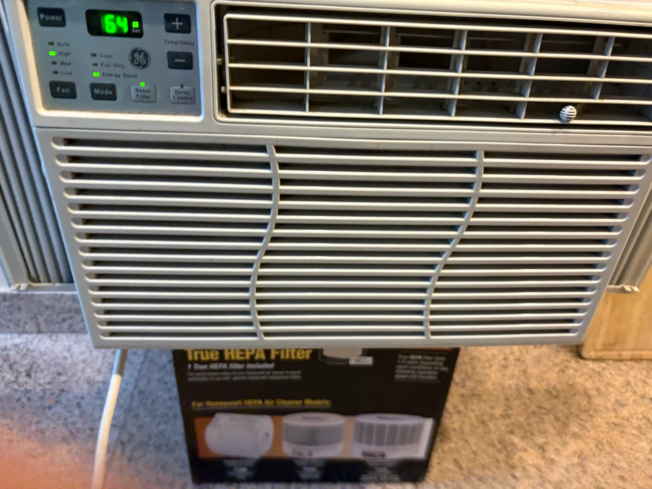 GE 6000 BTU Air Conditioner