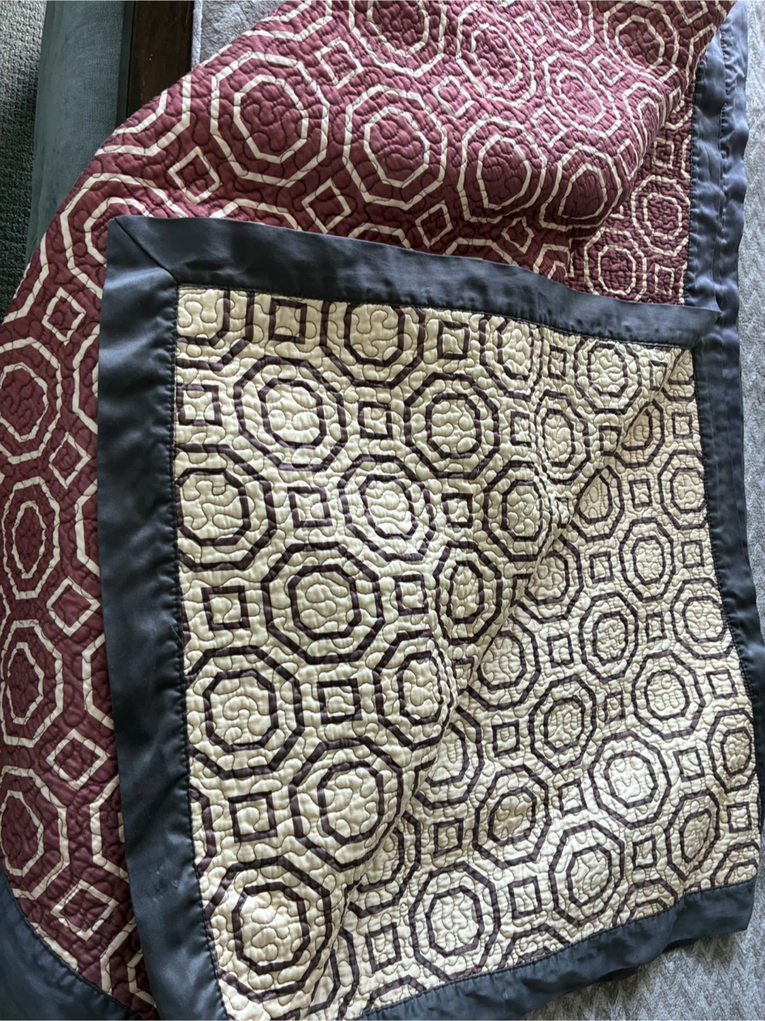 Queens size, Reversible Geometric Pattern Quilt - photo 3