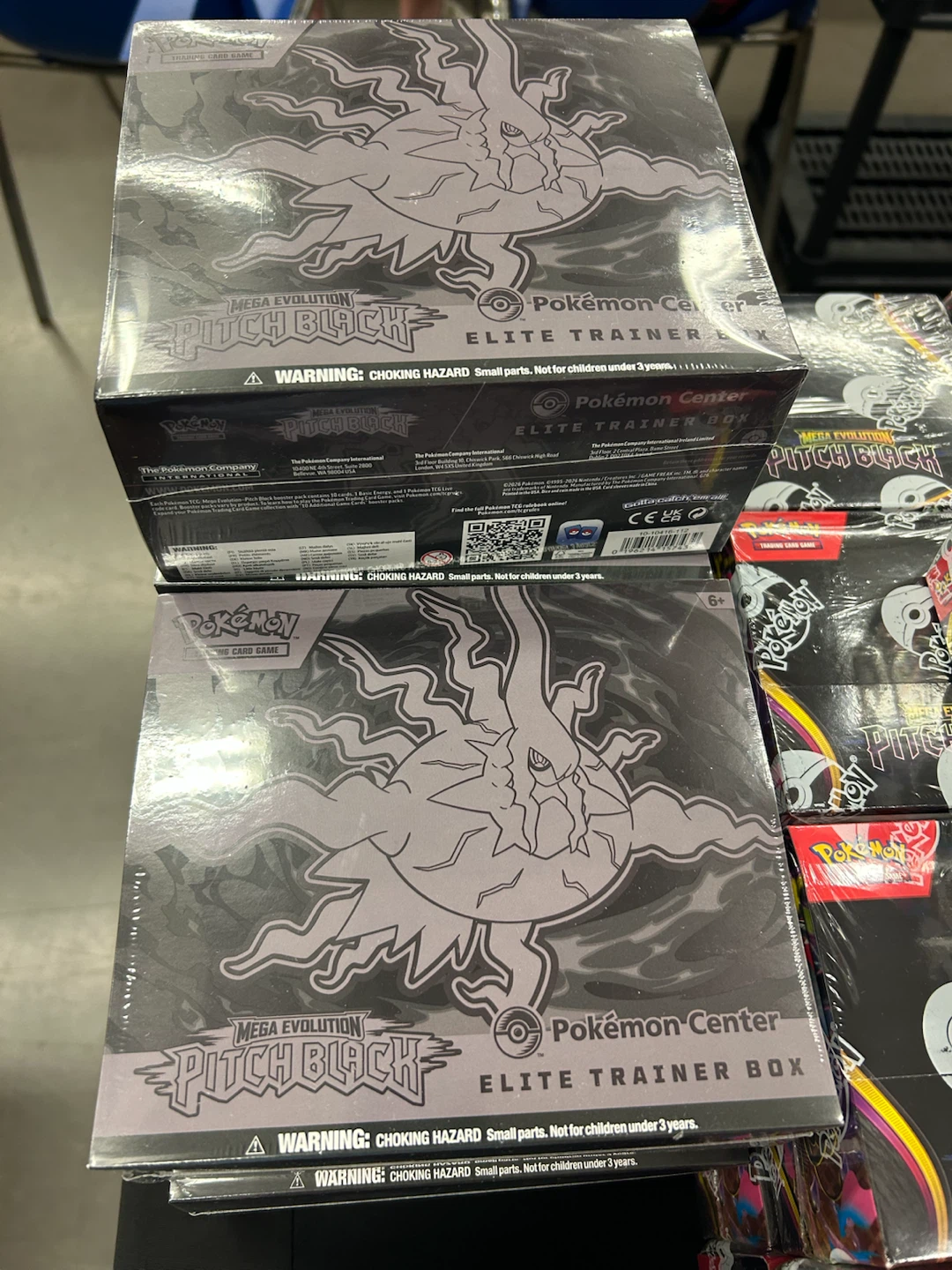 Pokémon TCG Mega Evolution Pitch Black Elite Trainer Box