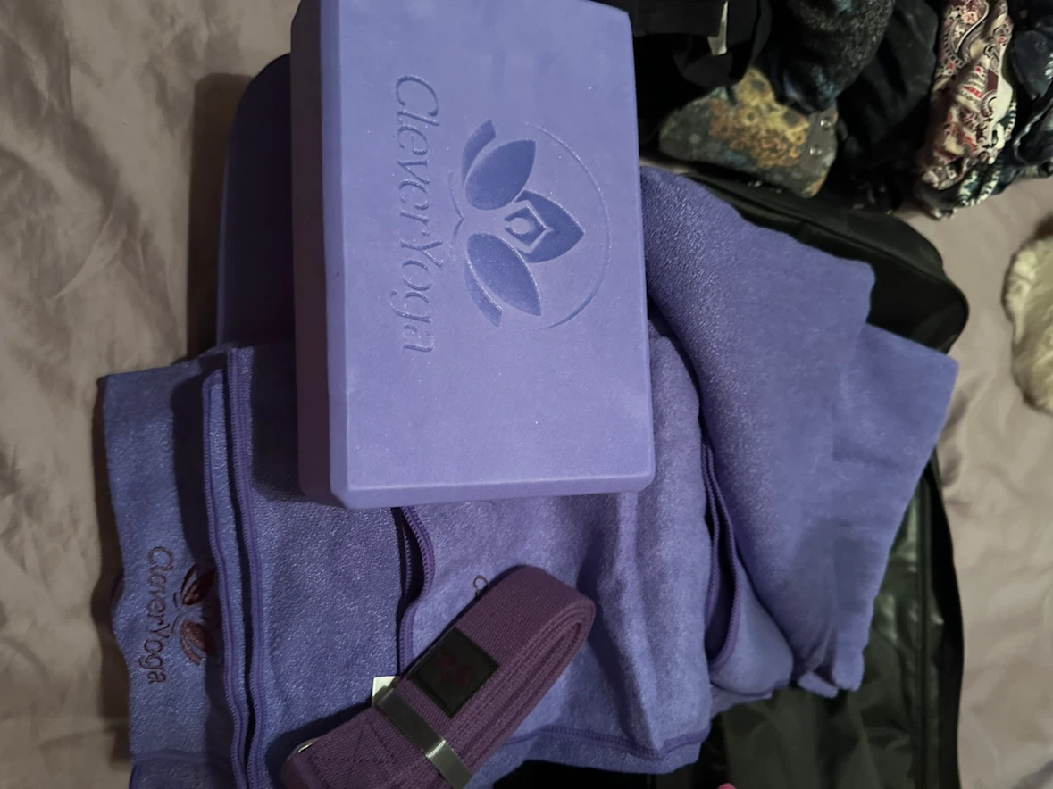 Clever Yoga 7 Piece Yoga Kit  & Bag