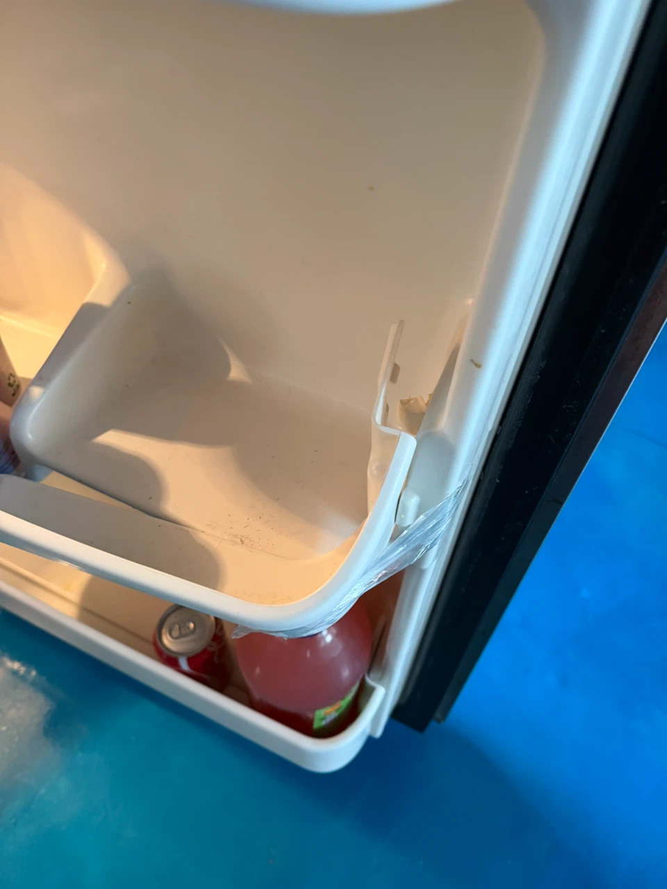 Whirlpool Refrigerator - photo 4