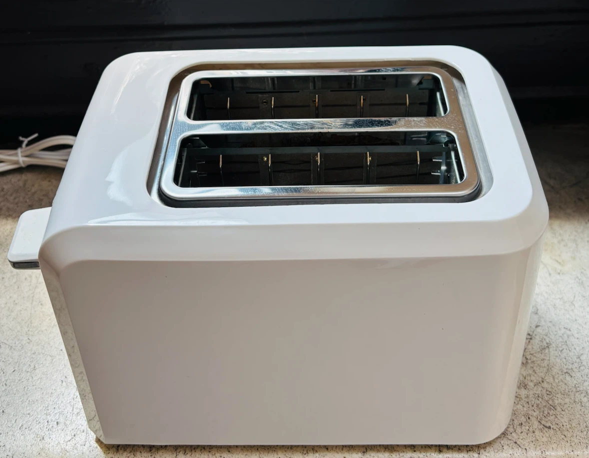 Cuisinart 2-Slice White Toaster - photo 3