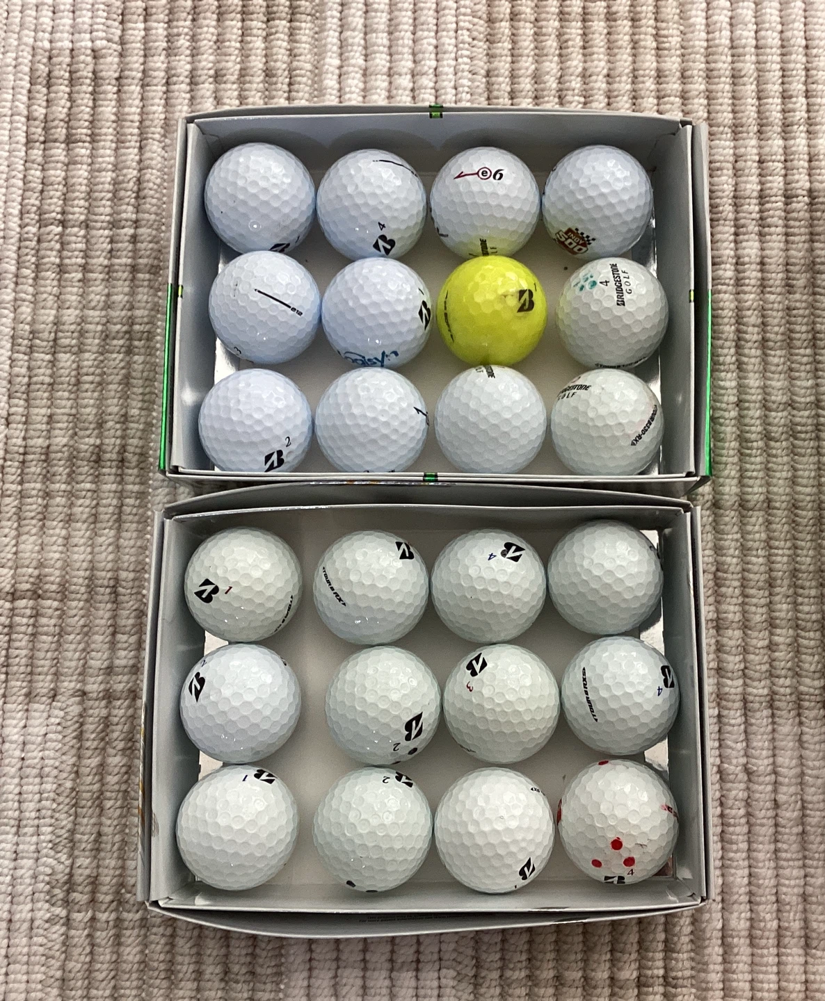 4 Dozen Used Titleist and Bridgestone Golf Balls - photo 3