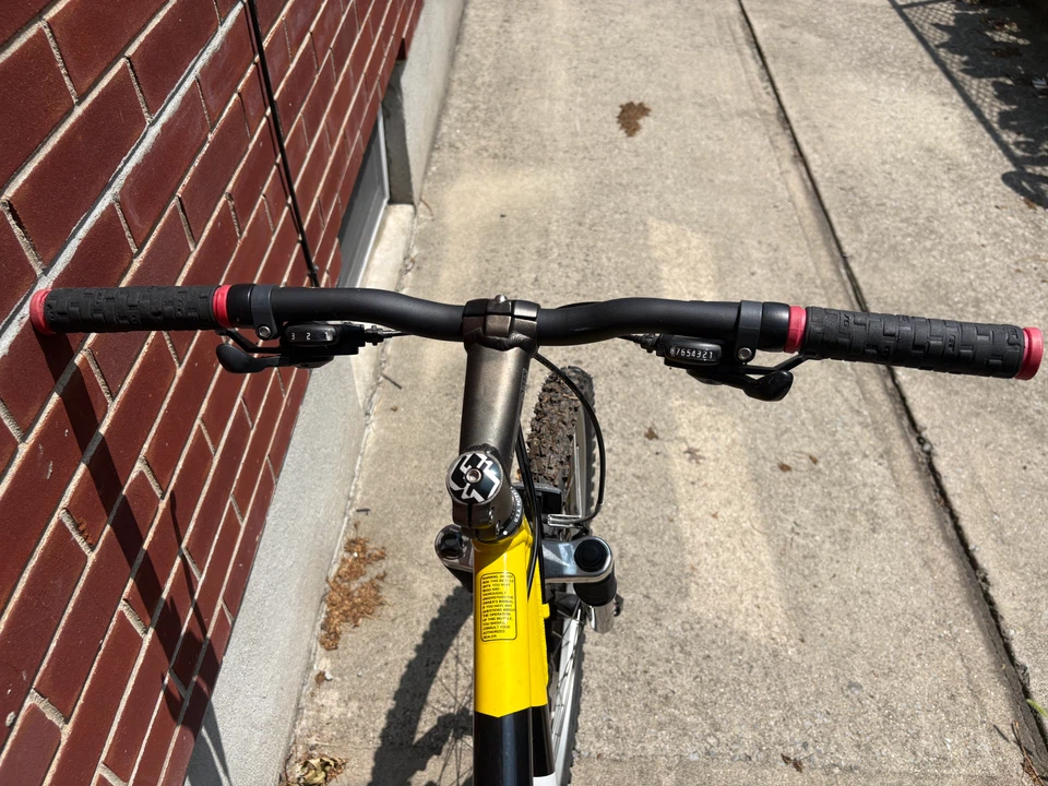 GT Aggressor 1.0 Mountain Bike - photo 2
