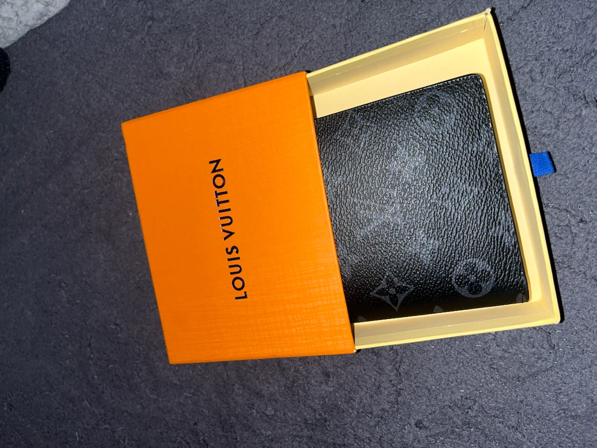 Louis Vuitton Bifold Wallet - photo 2