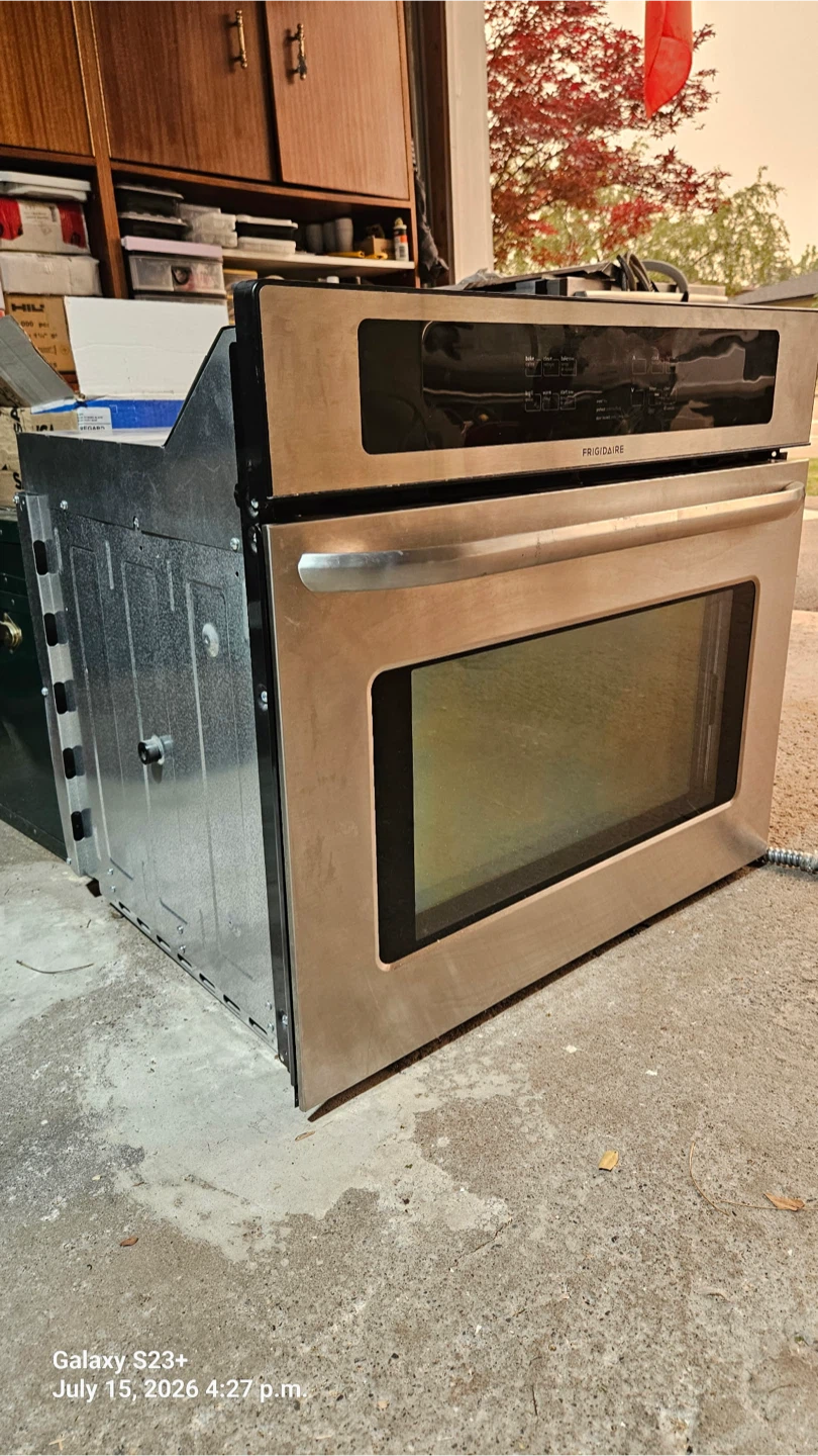 Wall oven