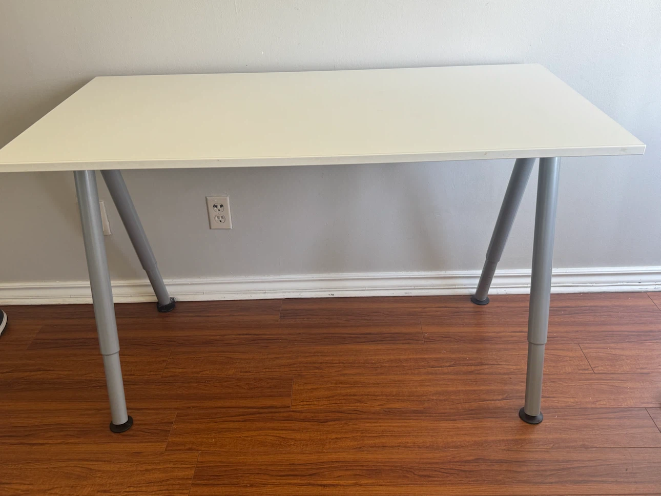 IKEA most selling height adjustable Desk like new. - photo 3