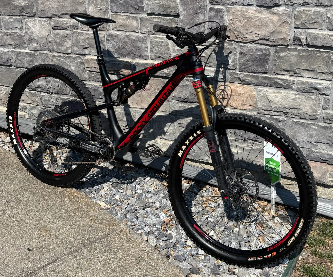 Carbon Rocky Mountain Altitude 770 MSL