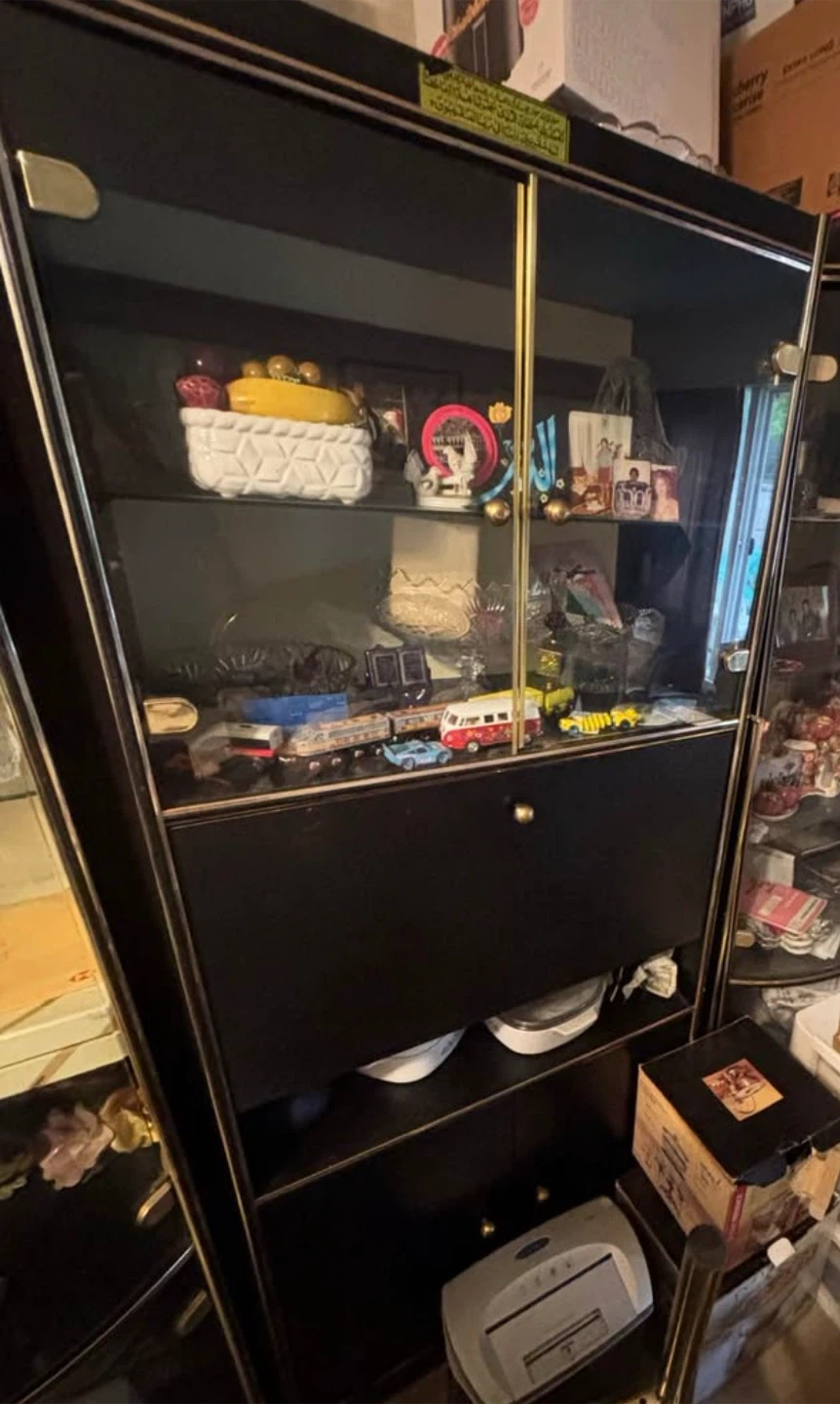 China glass cabinet - photo 2
