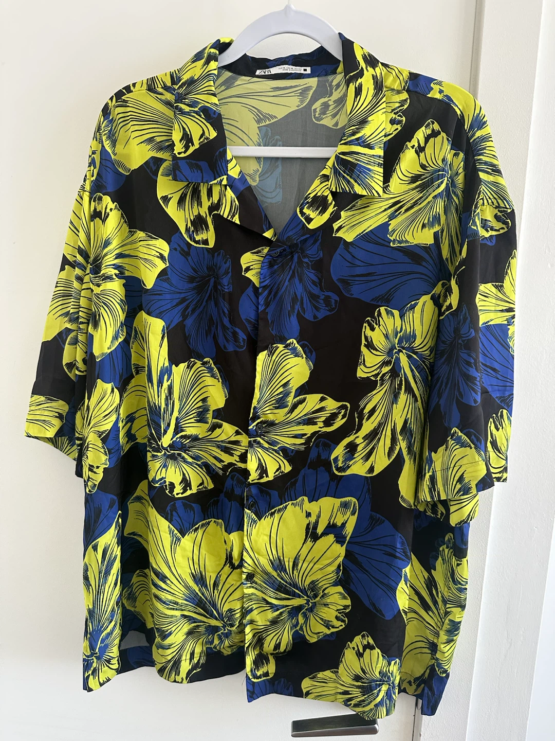Zara Men's Floral Short Sleeve Button-Up Shirt - XL