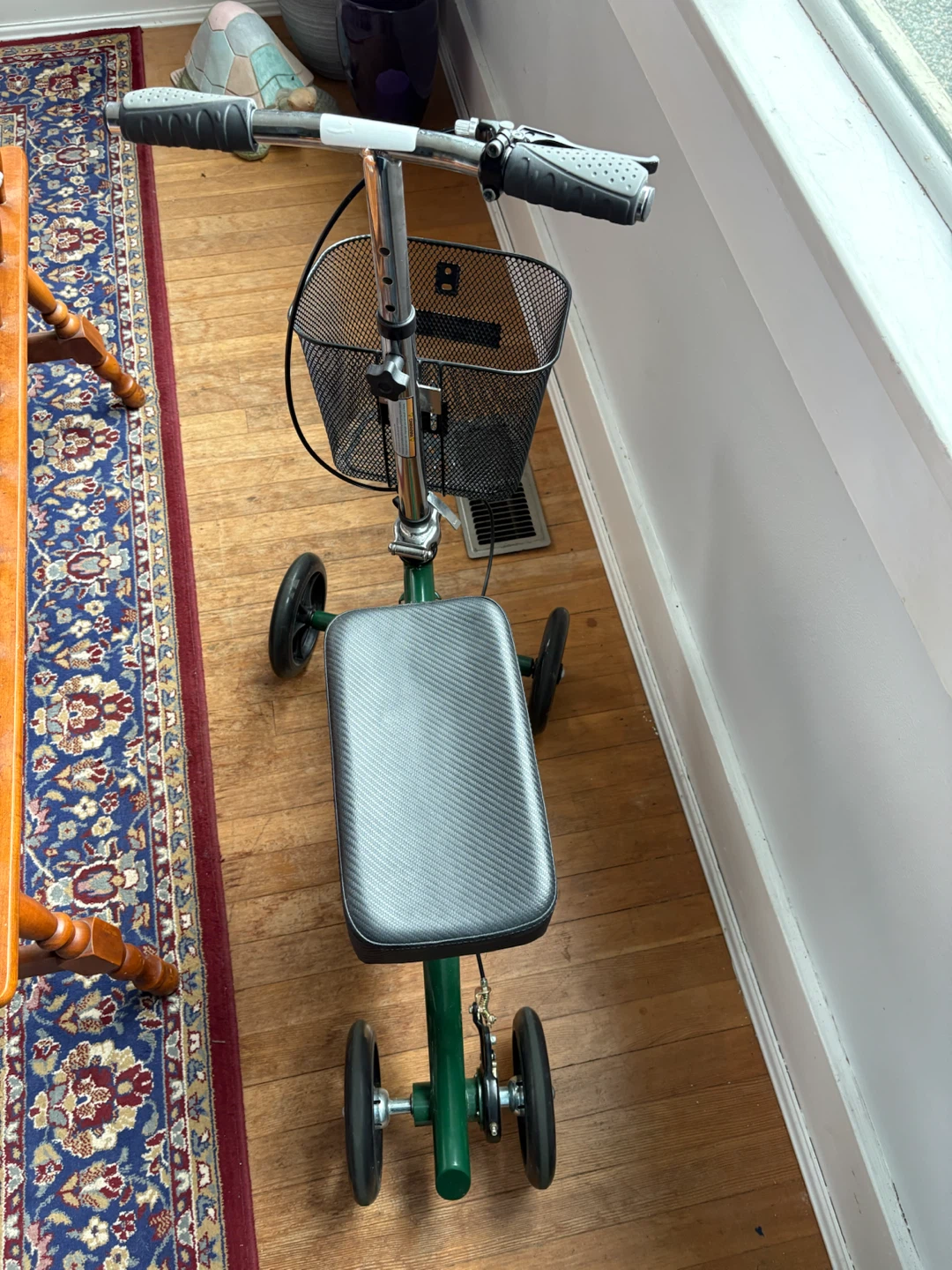 Knee Rover Steerable Knee Scooter - photo 2