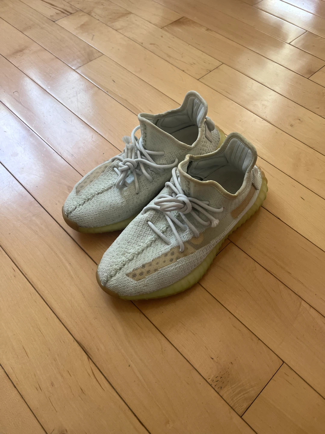 Adidas Yeezy Boost 350 V2 size 9 M