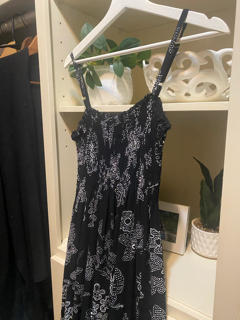 NEW NEVER WORN Black Floral Maxi Dress - photo 3