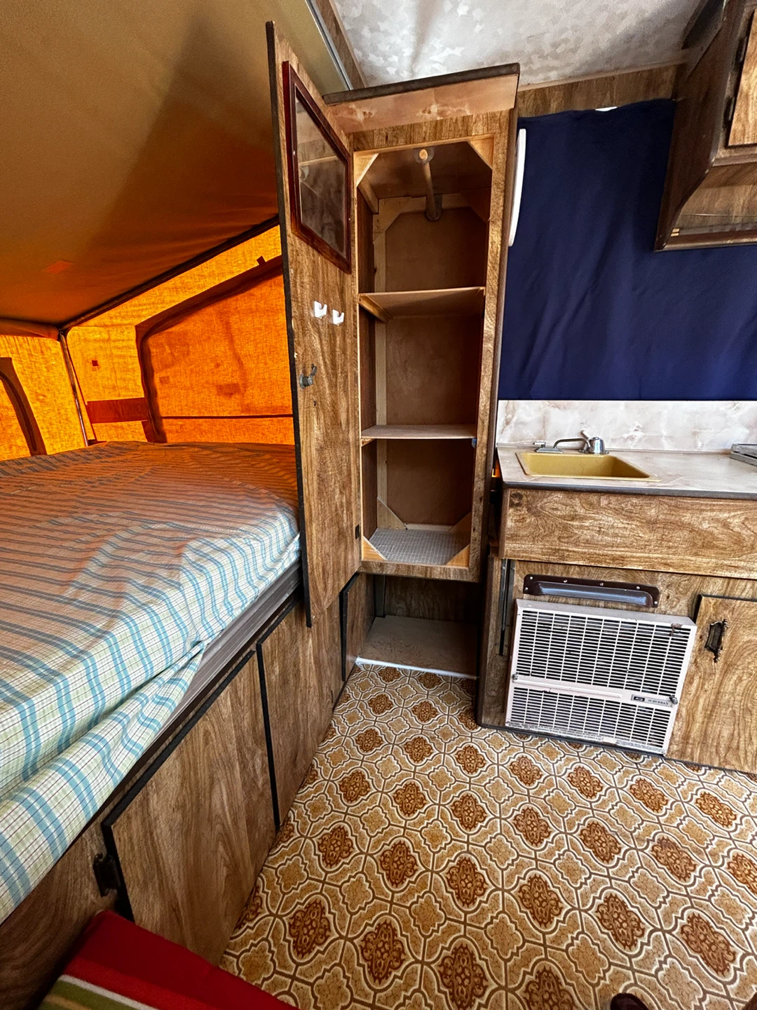 Tent trailer - 1978 Bonair - photo 4