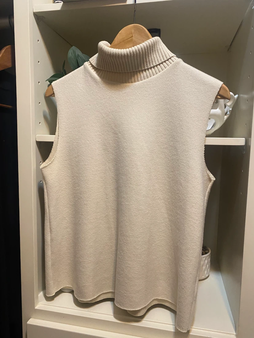 Women's ZARA  Sleeveless Turtleneck Sweater - Cream