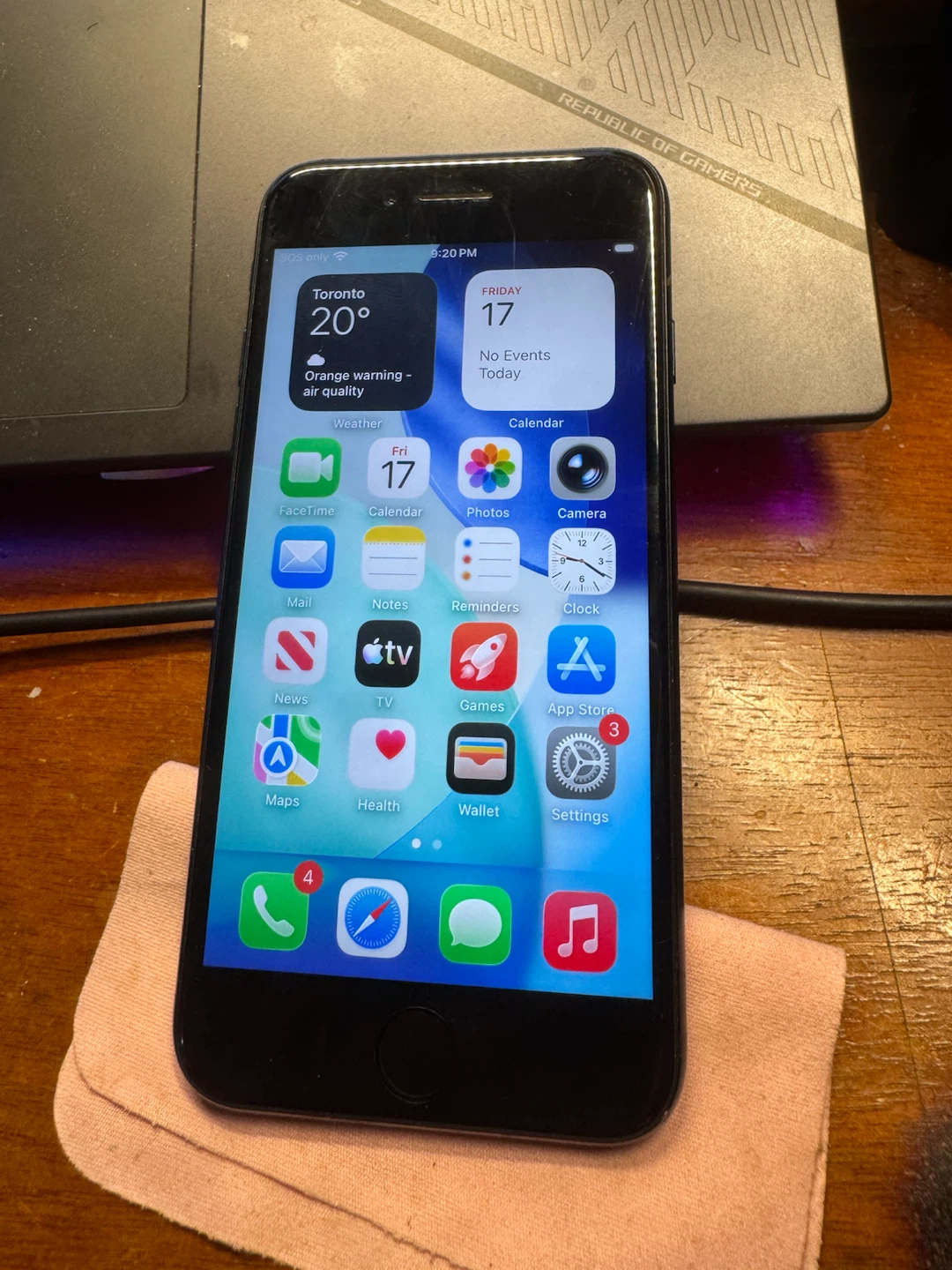 Apple iPhone SE (2nd generation) 64GB - Black