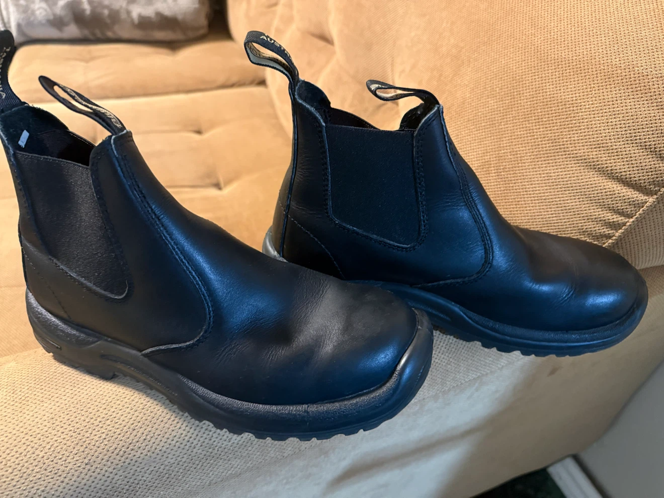 Blundstone Black Leather Chelsea Boots