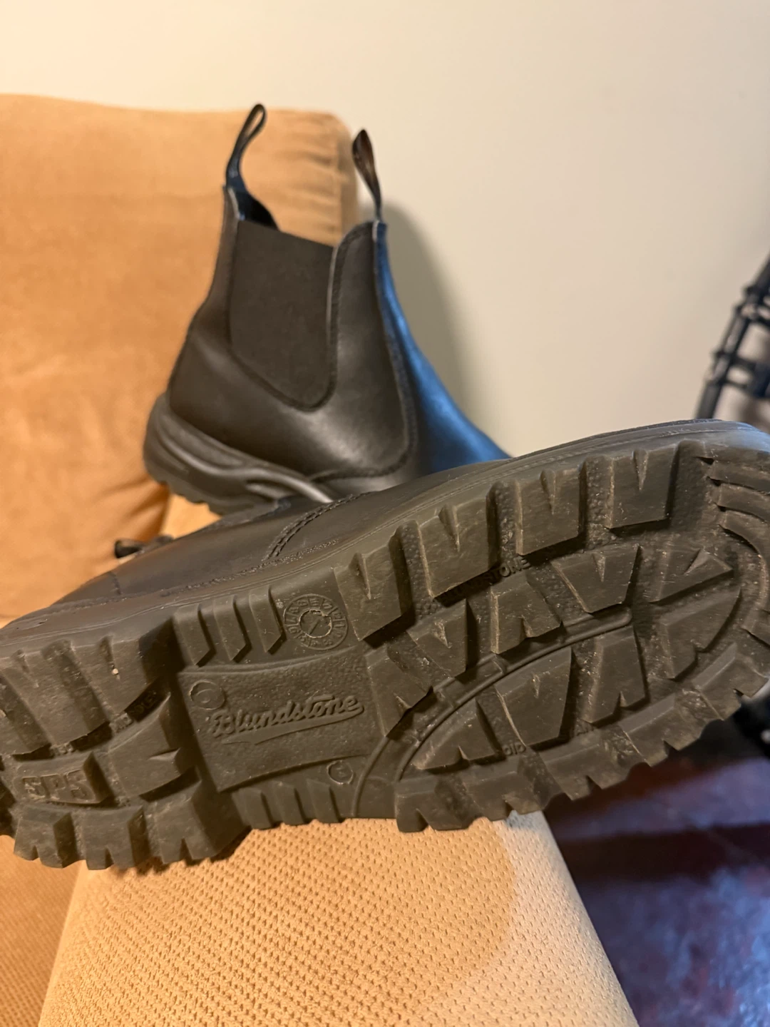 Blundstone Black Leather Chelsea Boots - photo 2