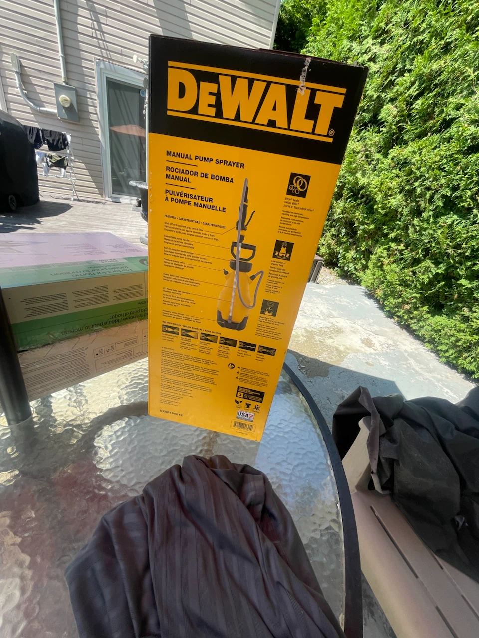DEWALT Manual Pump Sprayer 2G/7.5L - photo 3