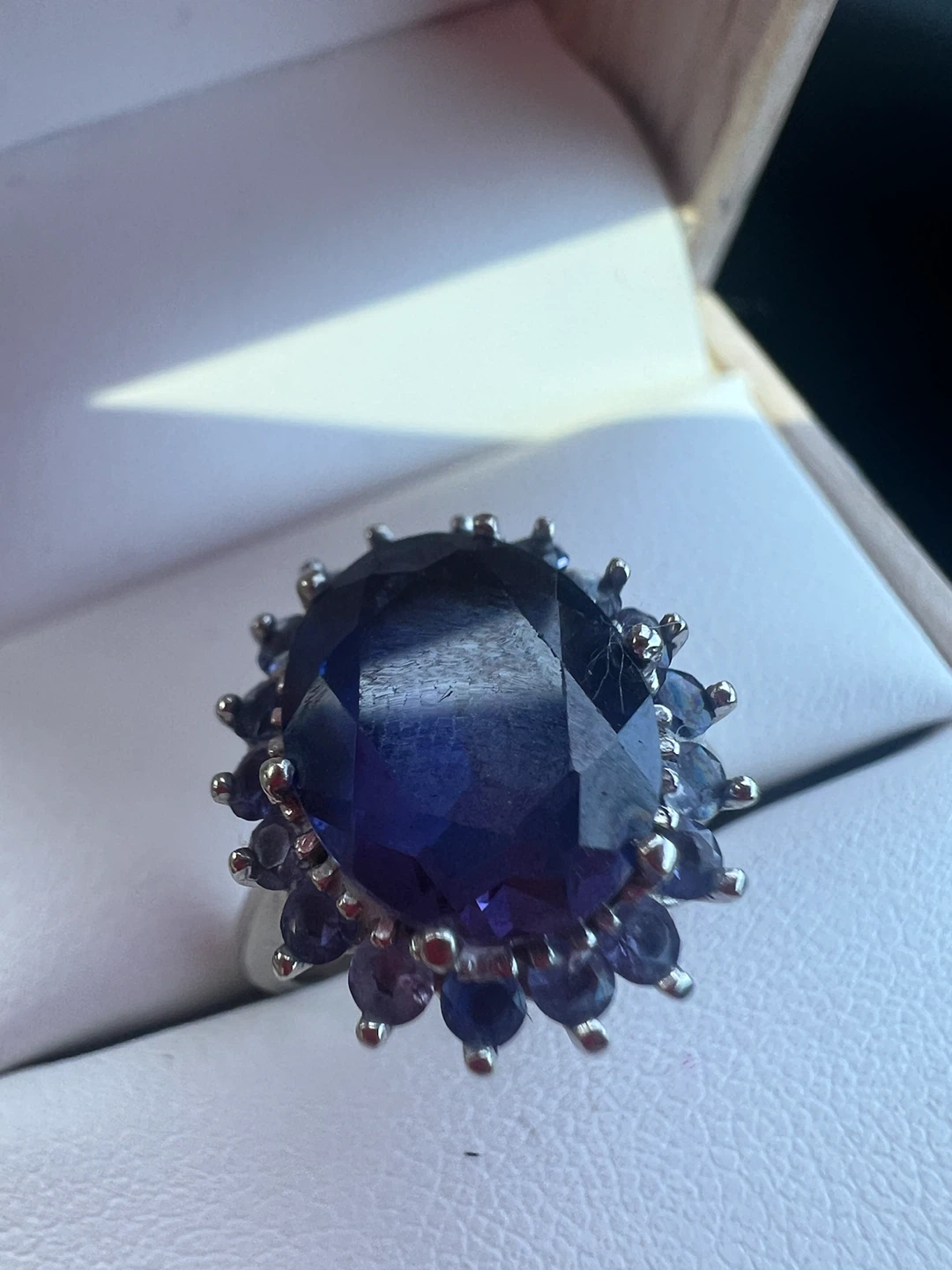 10 k Oval tanzanite Ring with Halo - photo 3