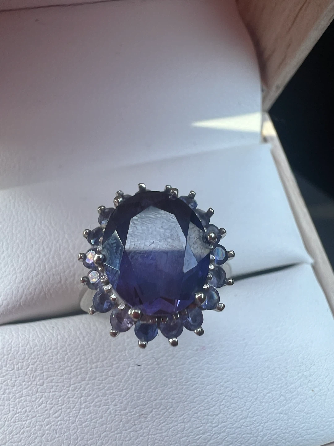 10 k Oval tanzanite Ring with Halo - photo 4