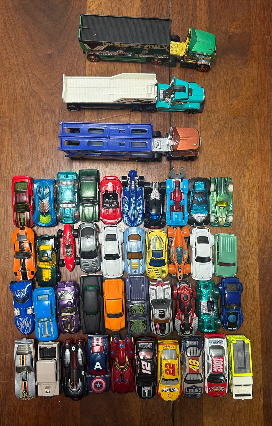 Lot of 150+ Hot Wheels Die-cast Toy Cars - photo 5
