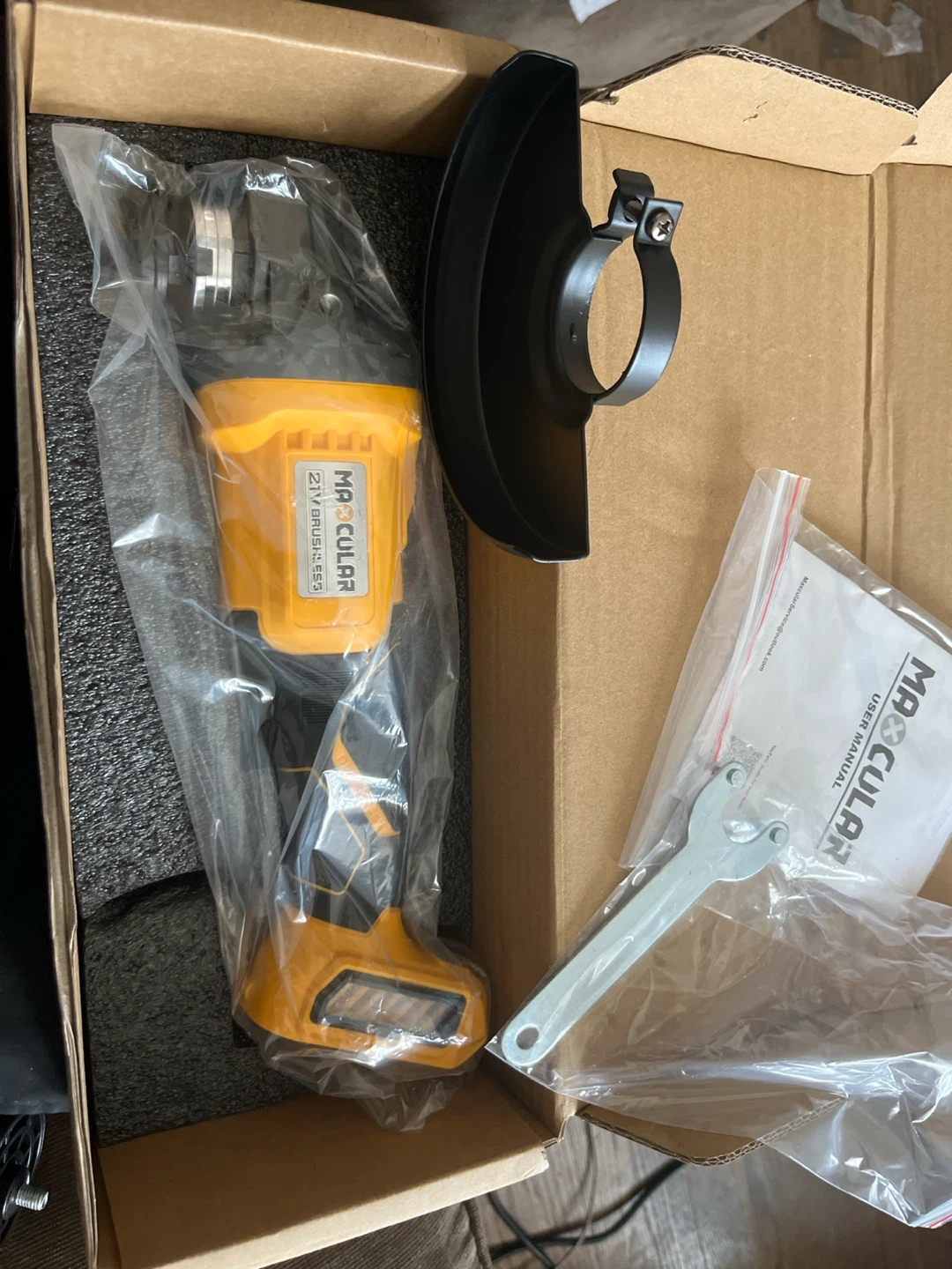 Maxcular 21V Brushless Angle Grinder