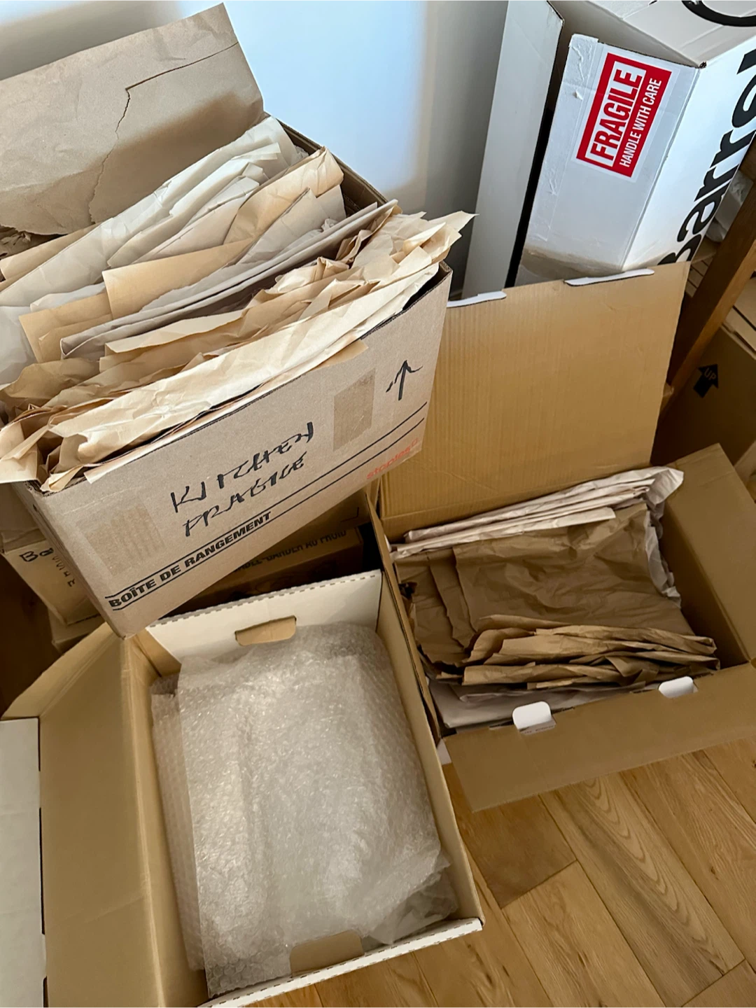 Used clean boxes & packing paper - photo 2