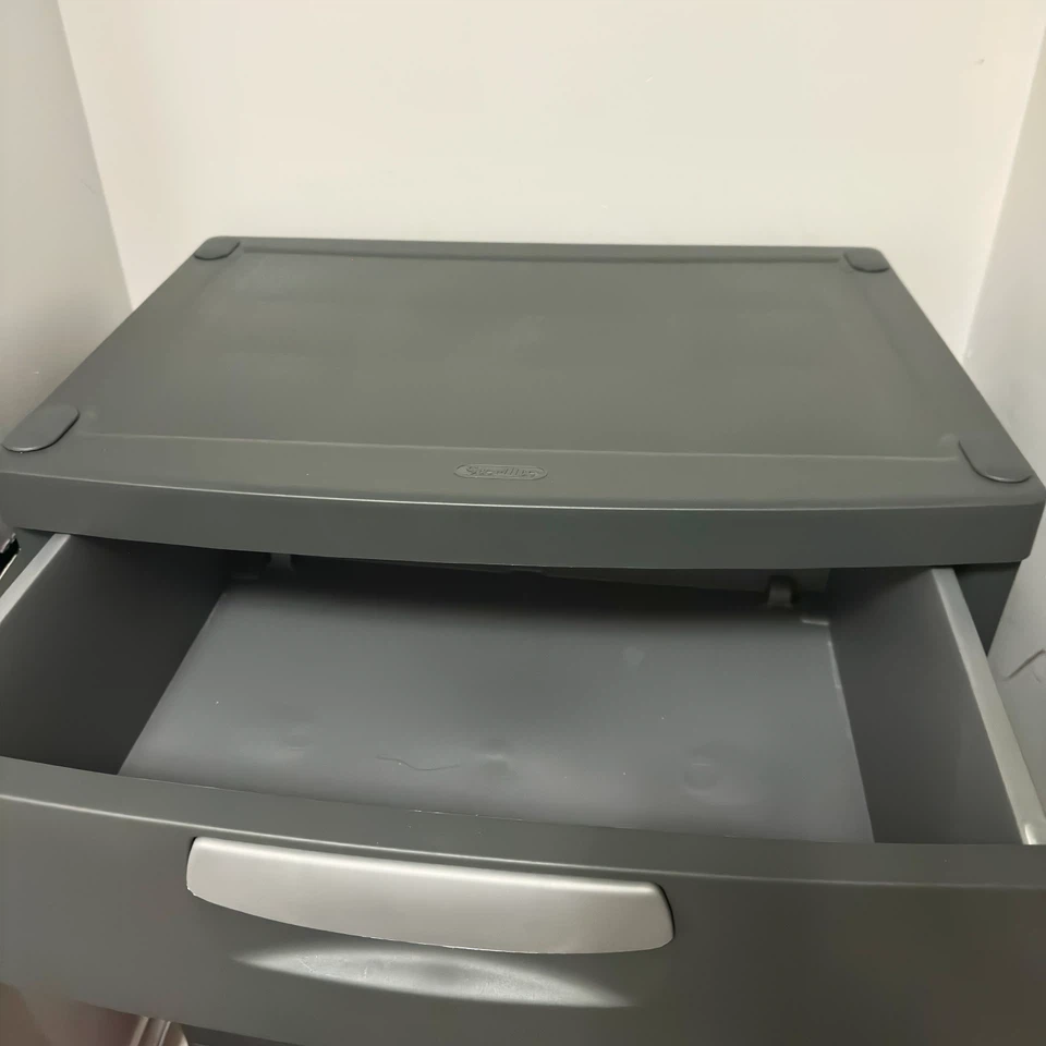 Sterilite 4-Drawer unit for sale - photo 2
